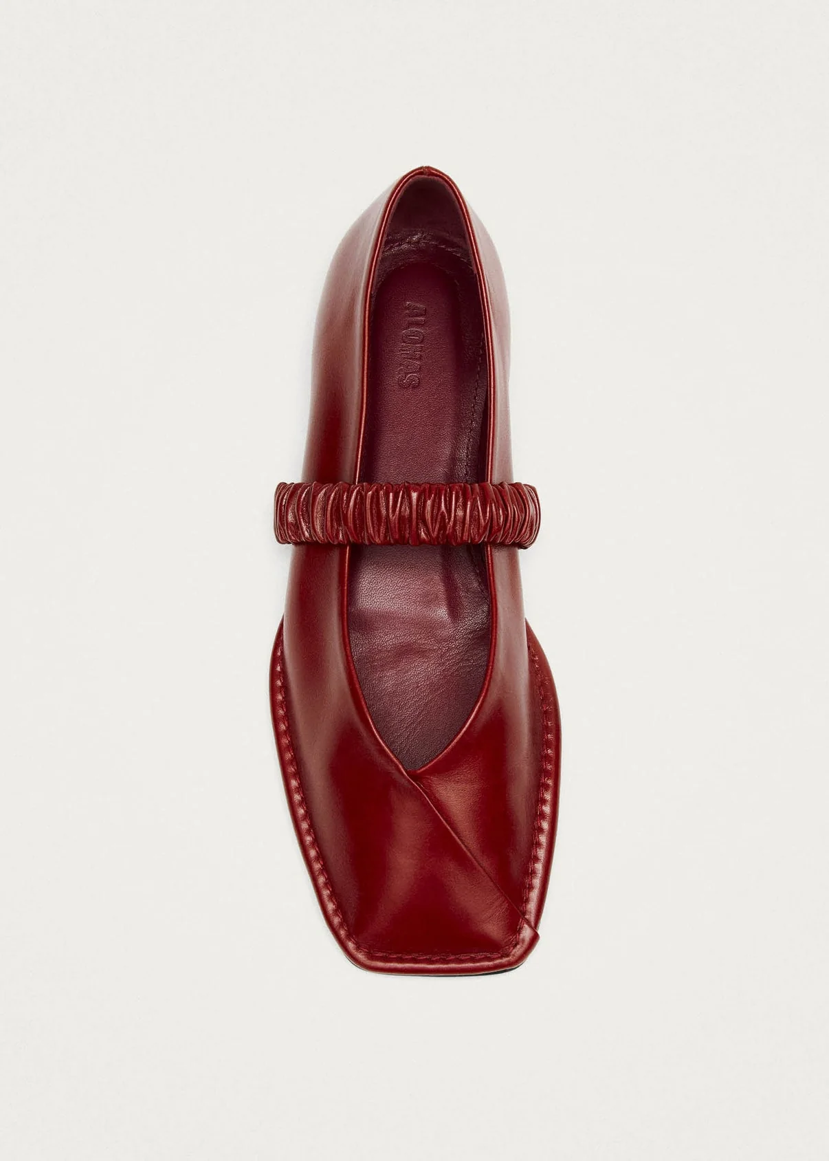 Alohas Chic Square Toe Flats with Ruched Strap - Image 4