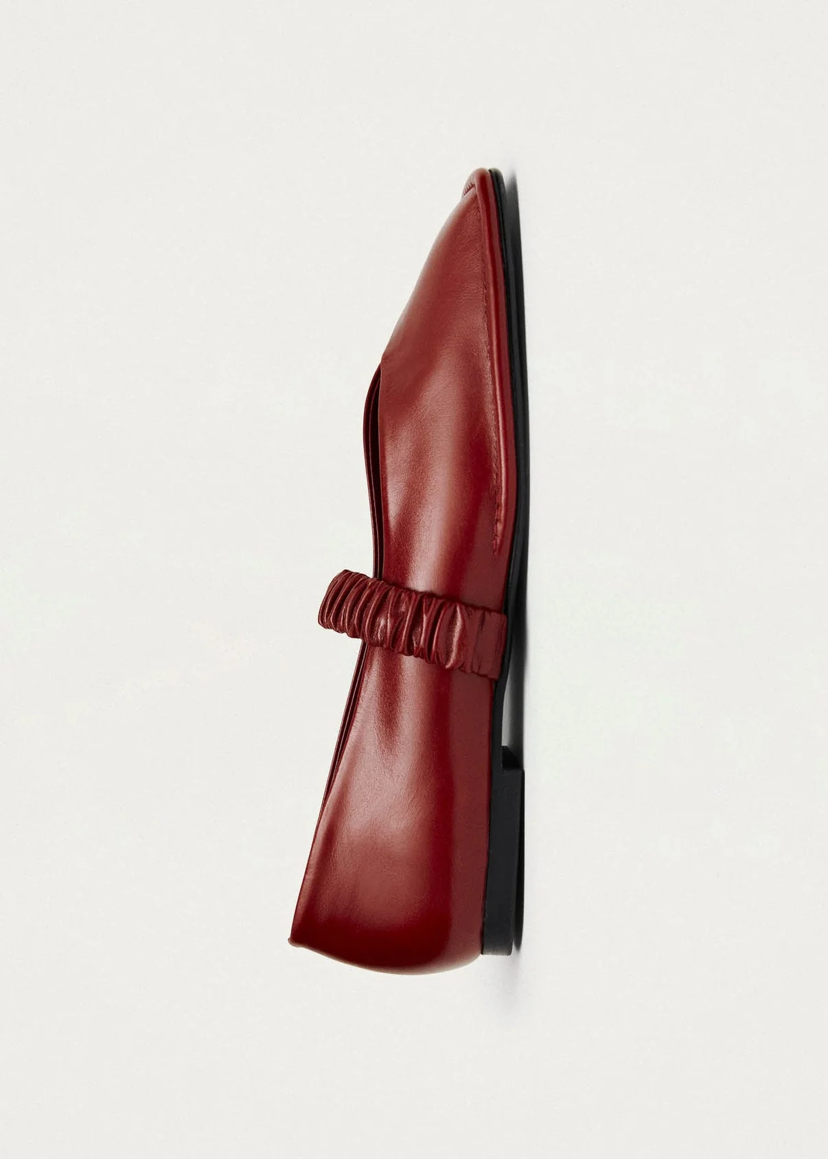 Alohas Chic Square Toe Flats with Ruched Strap - Image 5