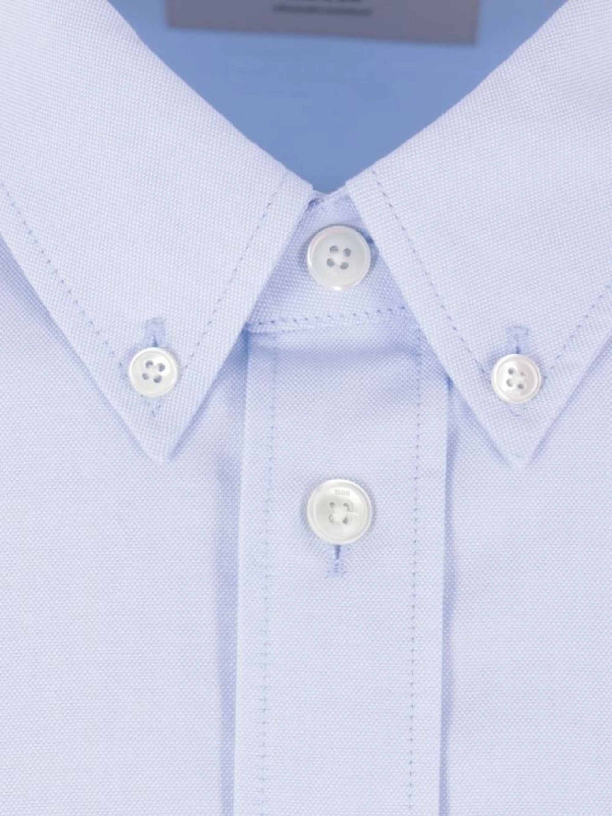 Ami Paris Light Cotton Oxford Shirt with Embroidered Chest and Mother-of-Pearl Buttons - Image 3