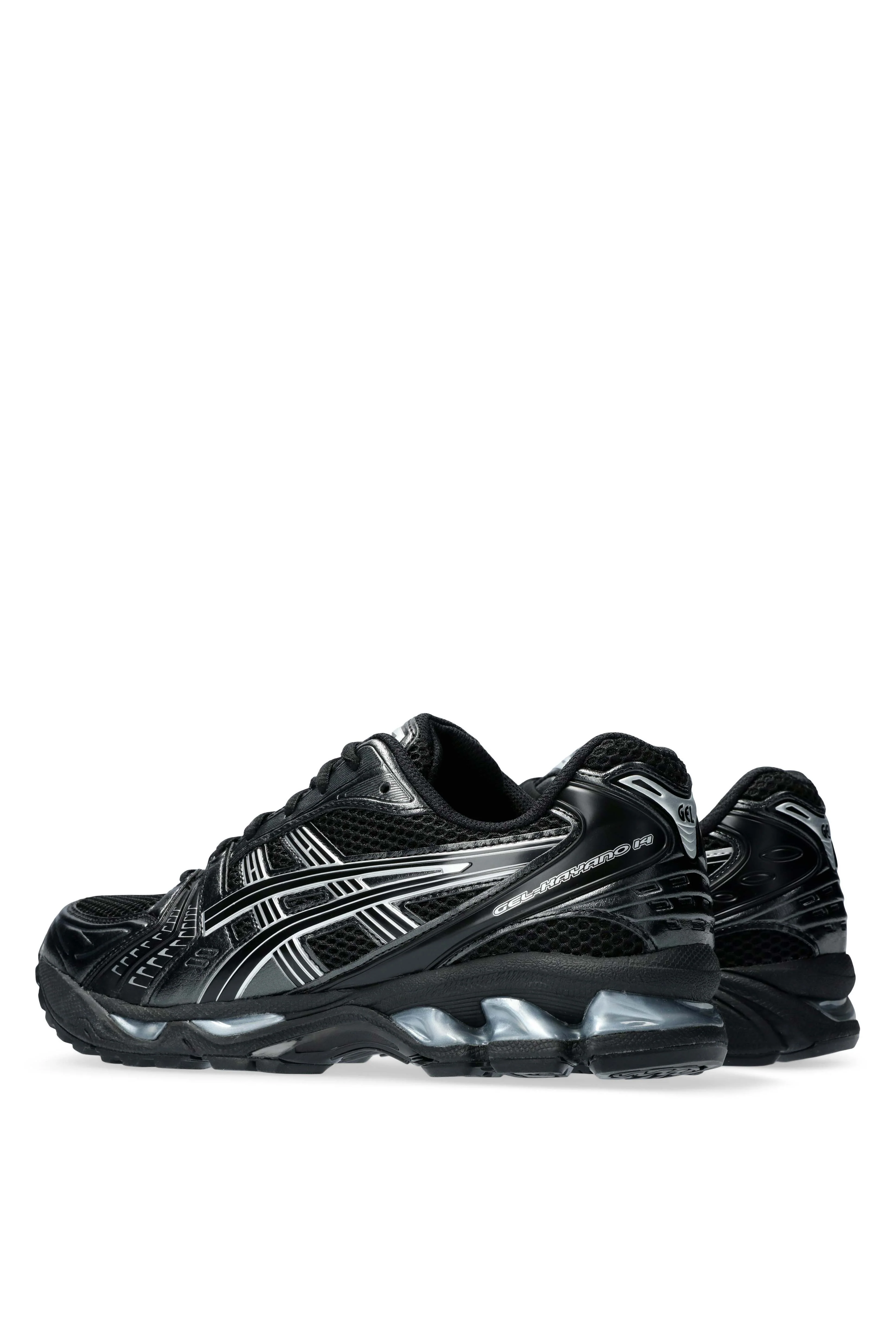 Asics Innovative Flat Shoes for Men - Image 4