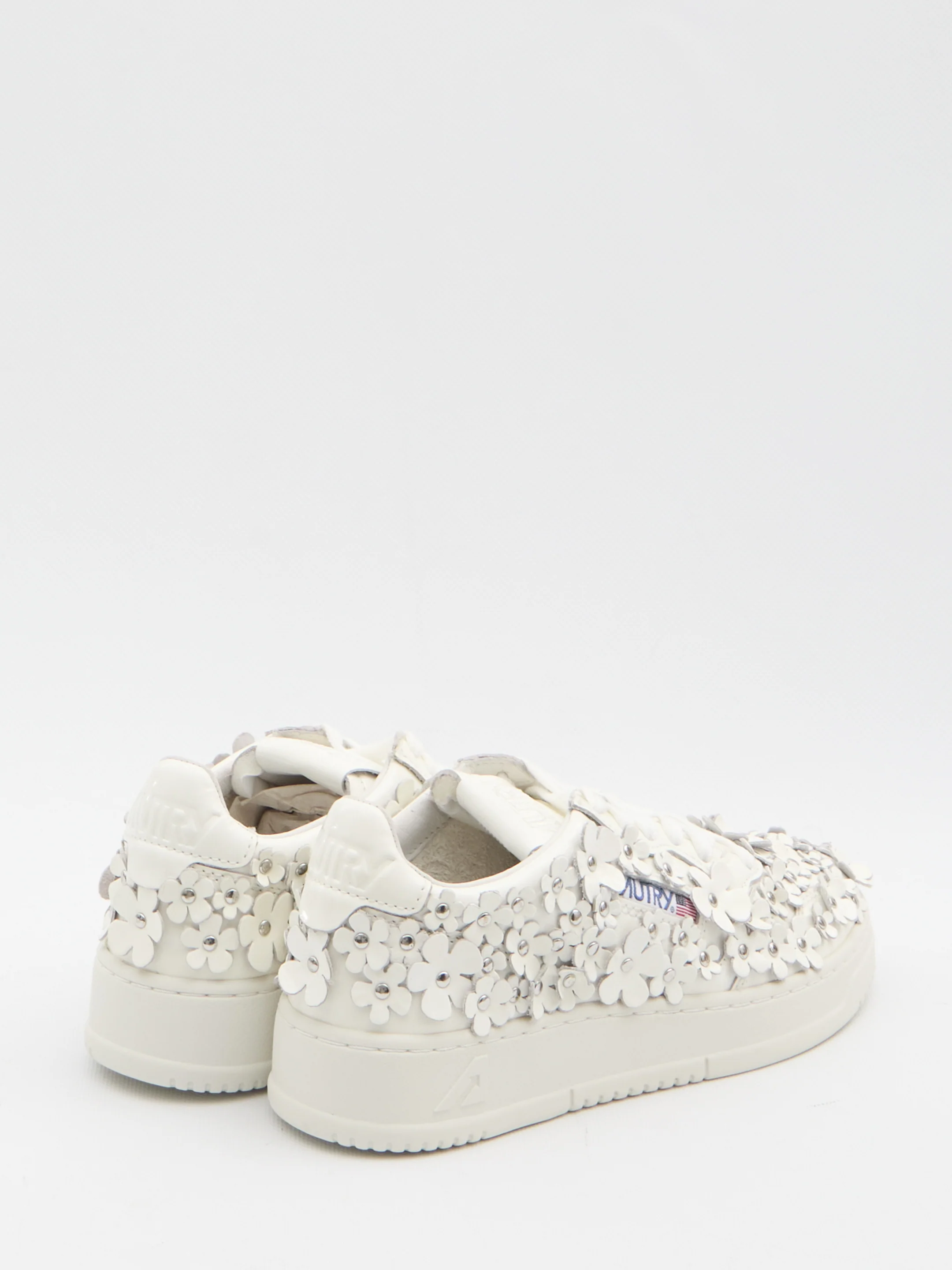 Autry Athletic Medalist Low Sneakers for Women - Image 3