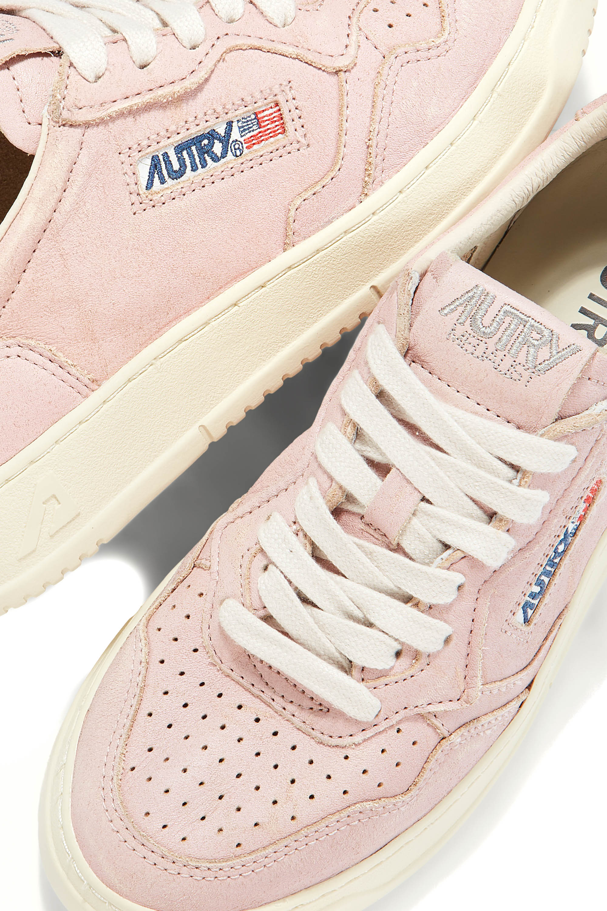 Autry Chic Flat Shoes for Women - Perfect for Spring 2025 - Image 7