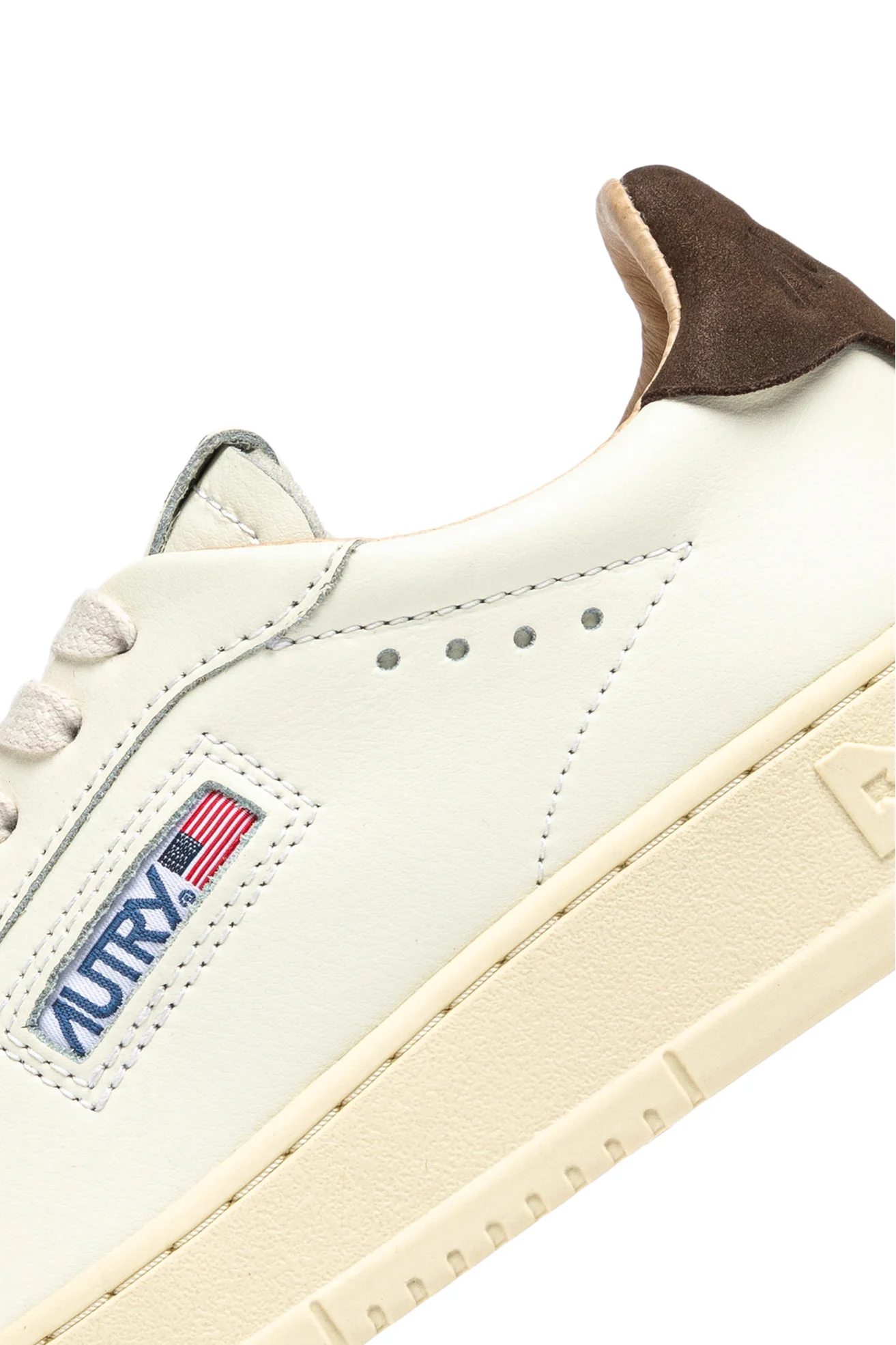 Autry Classic Flat Shoes for Men - Image 4