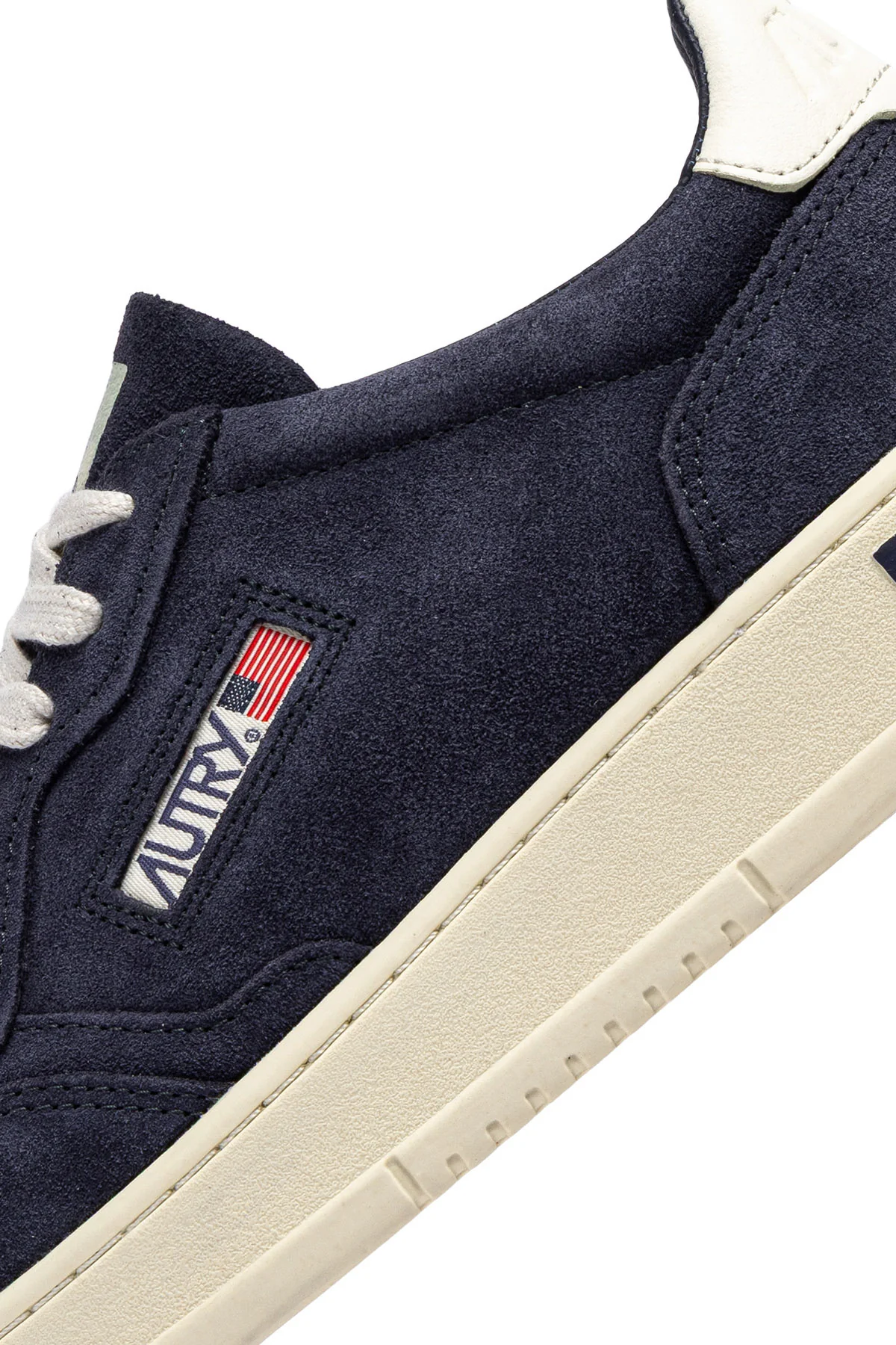 Autry Classic Flat Shoes for Men - Image 6