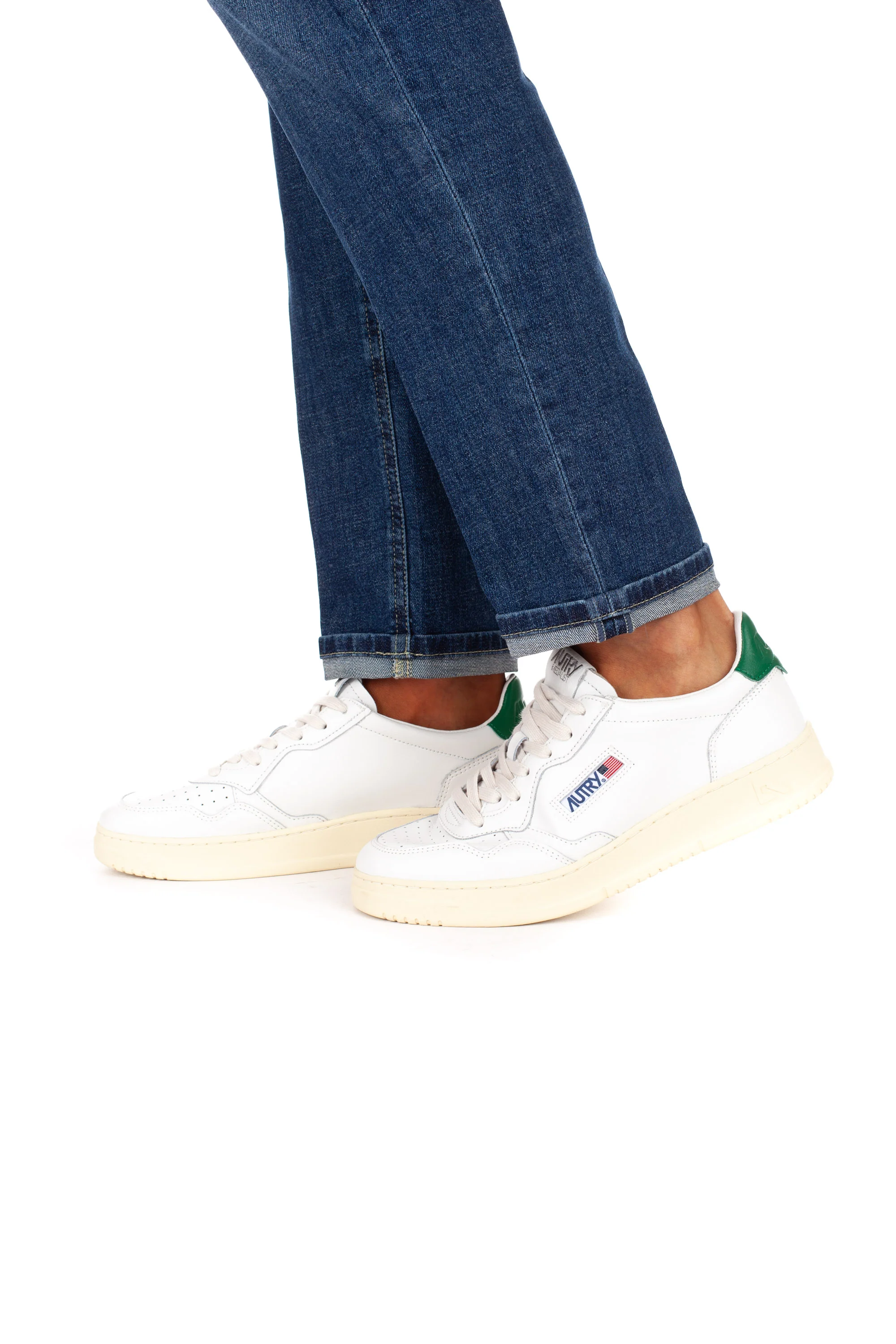 Autry Classic Vintage-Inspired Medalist Shoe with Elevated Sole - Image 2