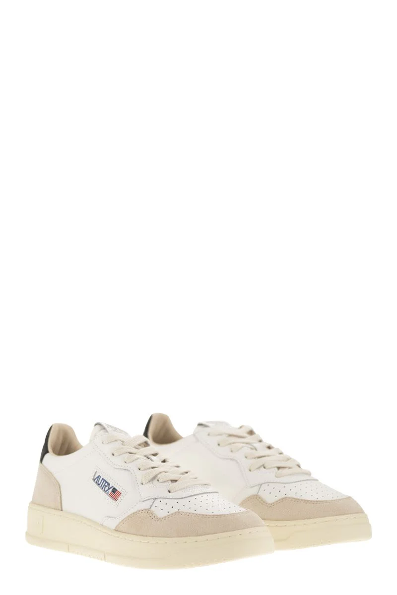AUTRY Medalist Low Sneakers - Image 7