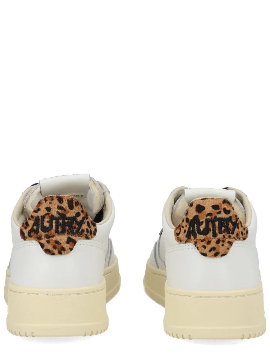 AUTRY Medalist Low Sneakers in Space Leather - Image 3
