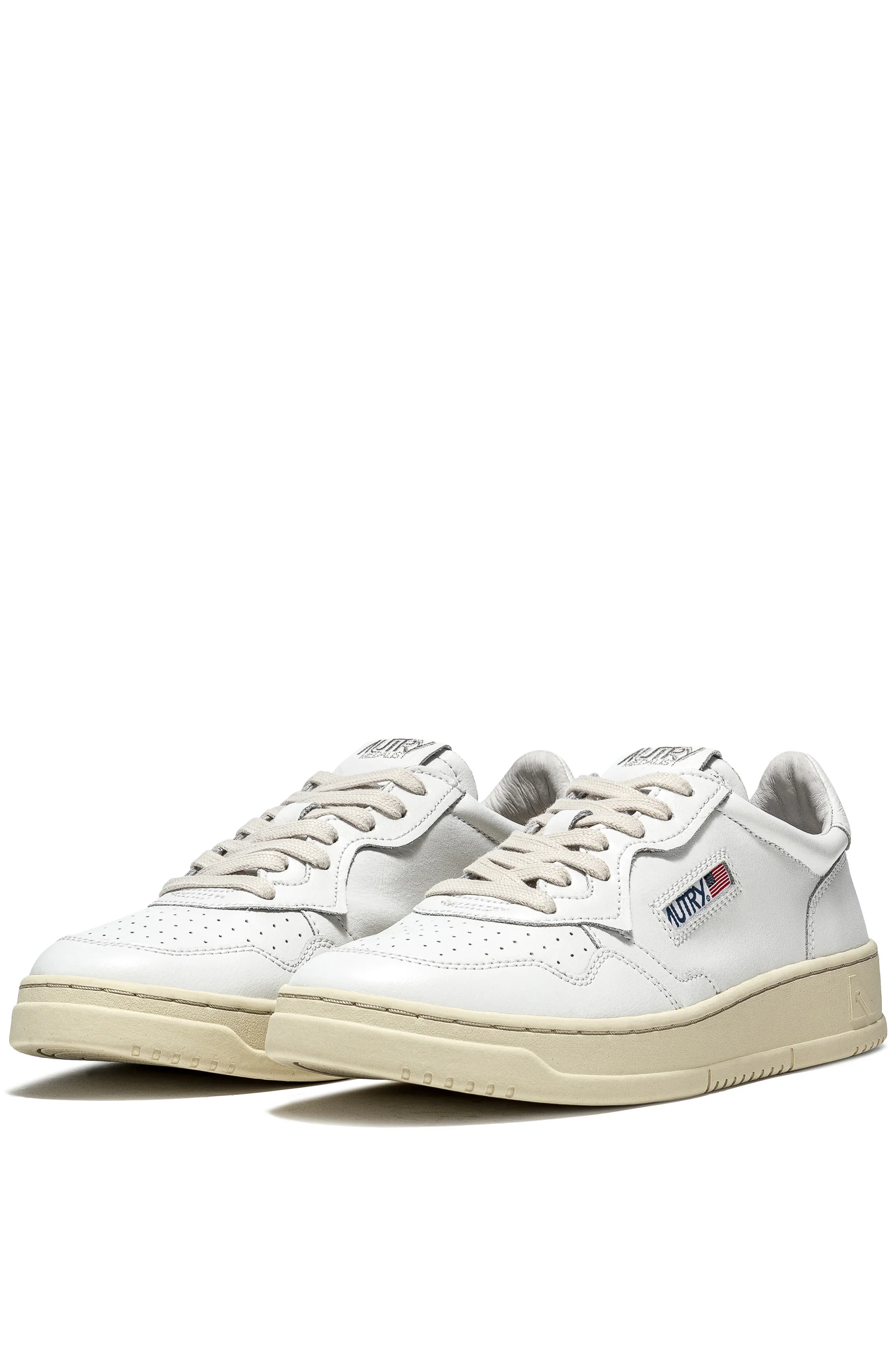 Autry Medalist Vintage Inspired Flat Shoes - Image 2