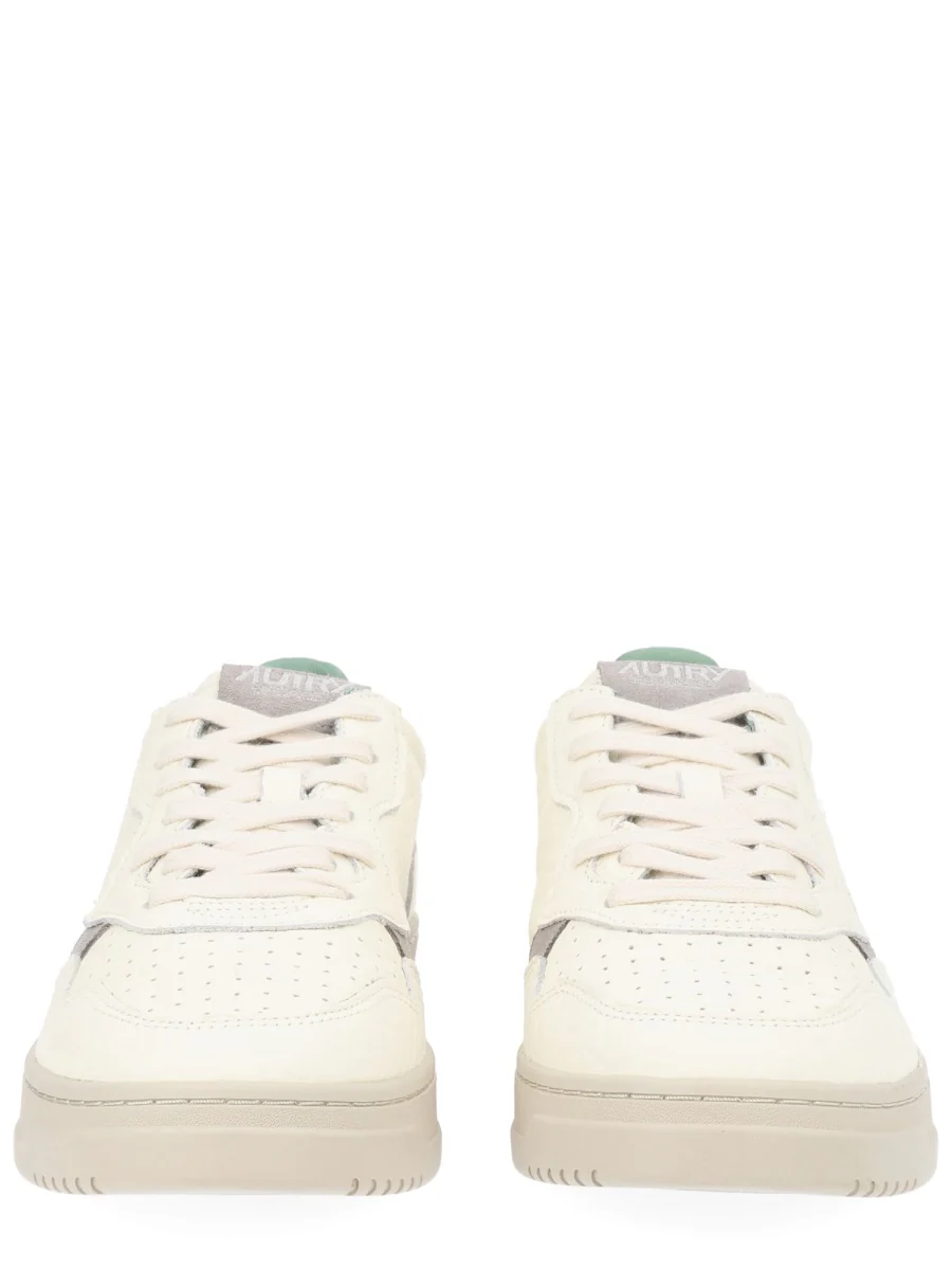 Autry Men's Medalist Low Sneakers - Image 3