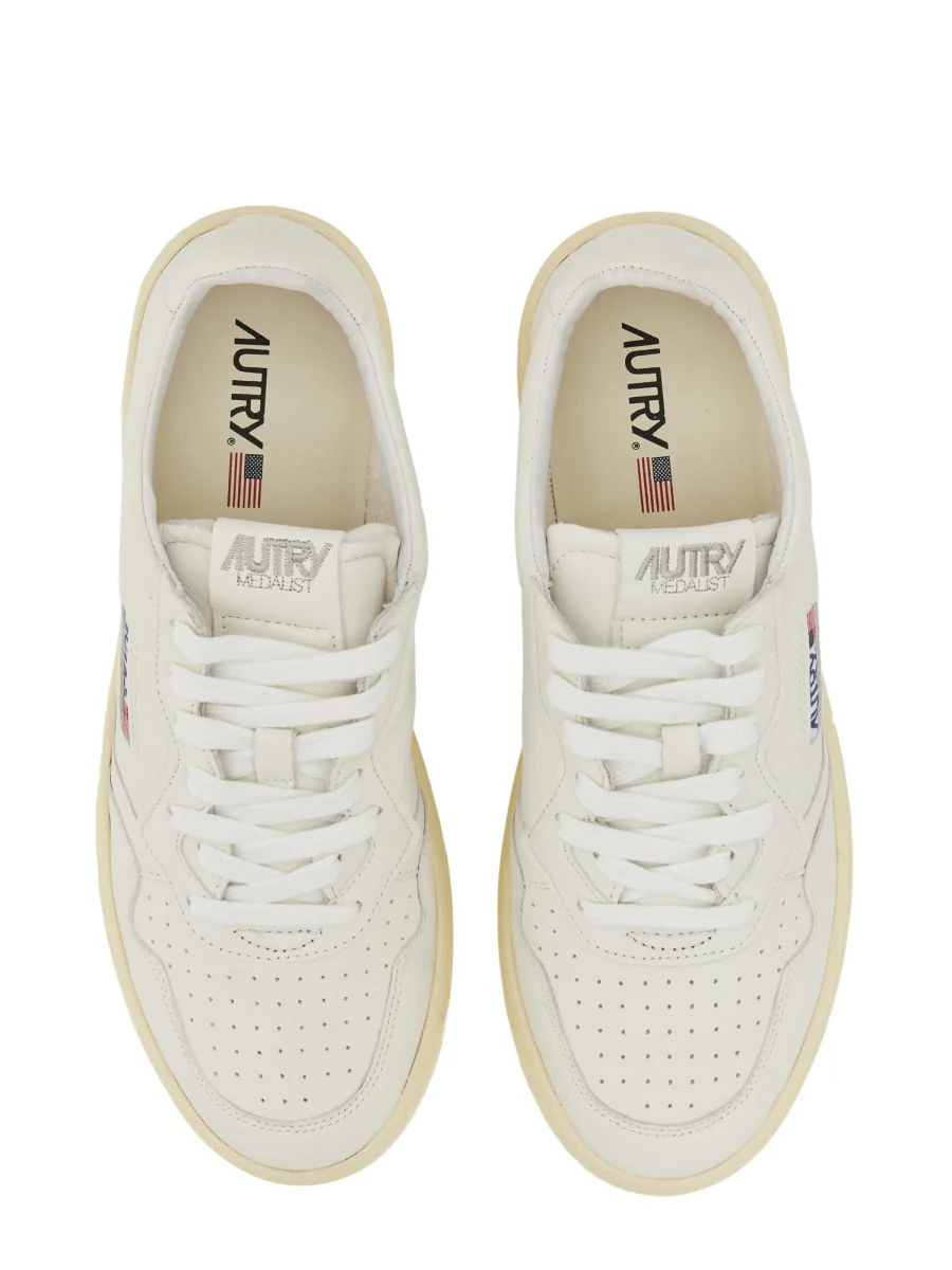 Autry Men's Medalist Low Sneakers - Image 5