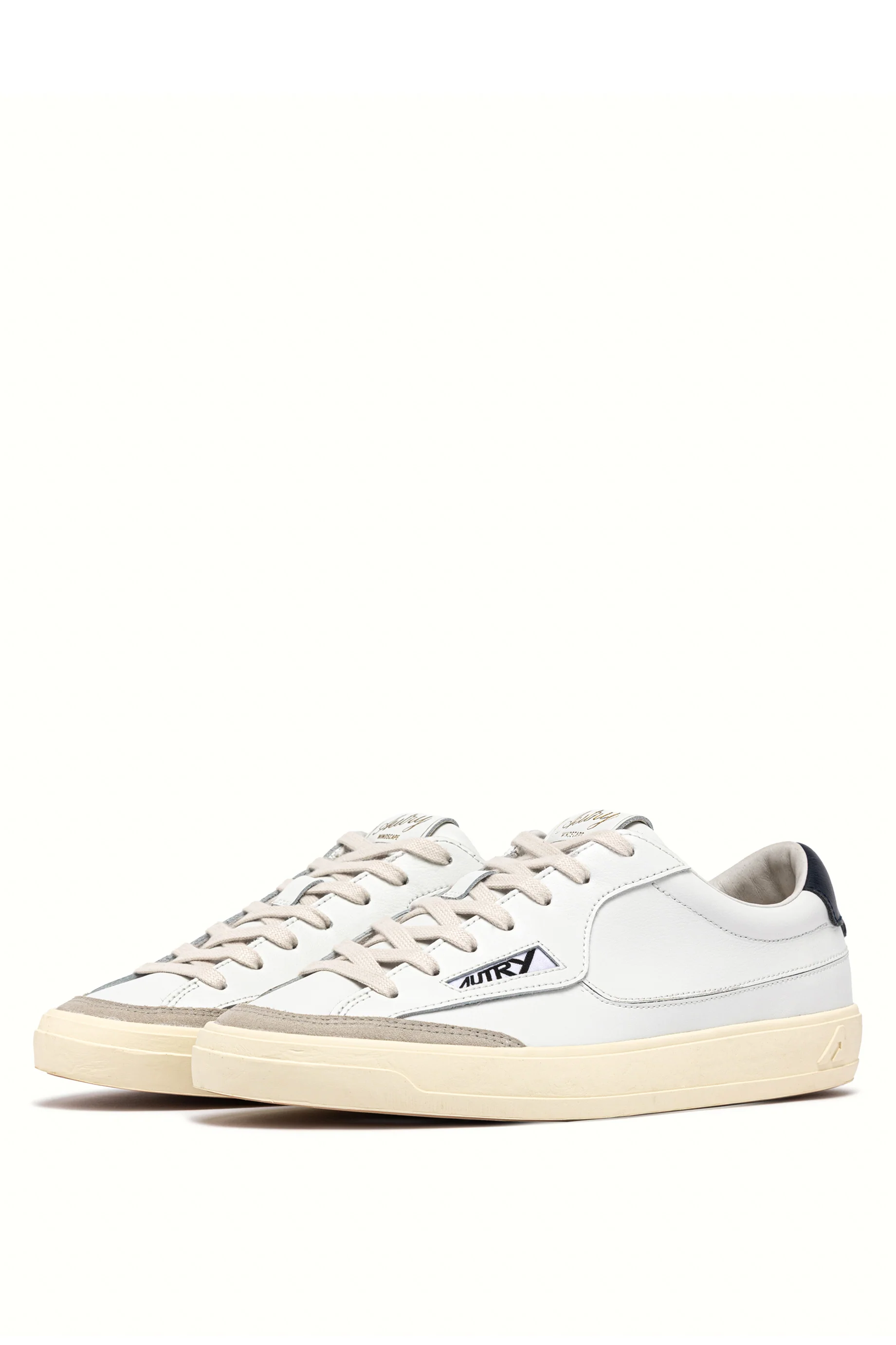 Autry Modern Classic Flat Shoes for Men - Image 2