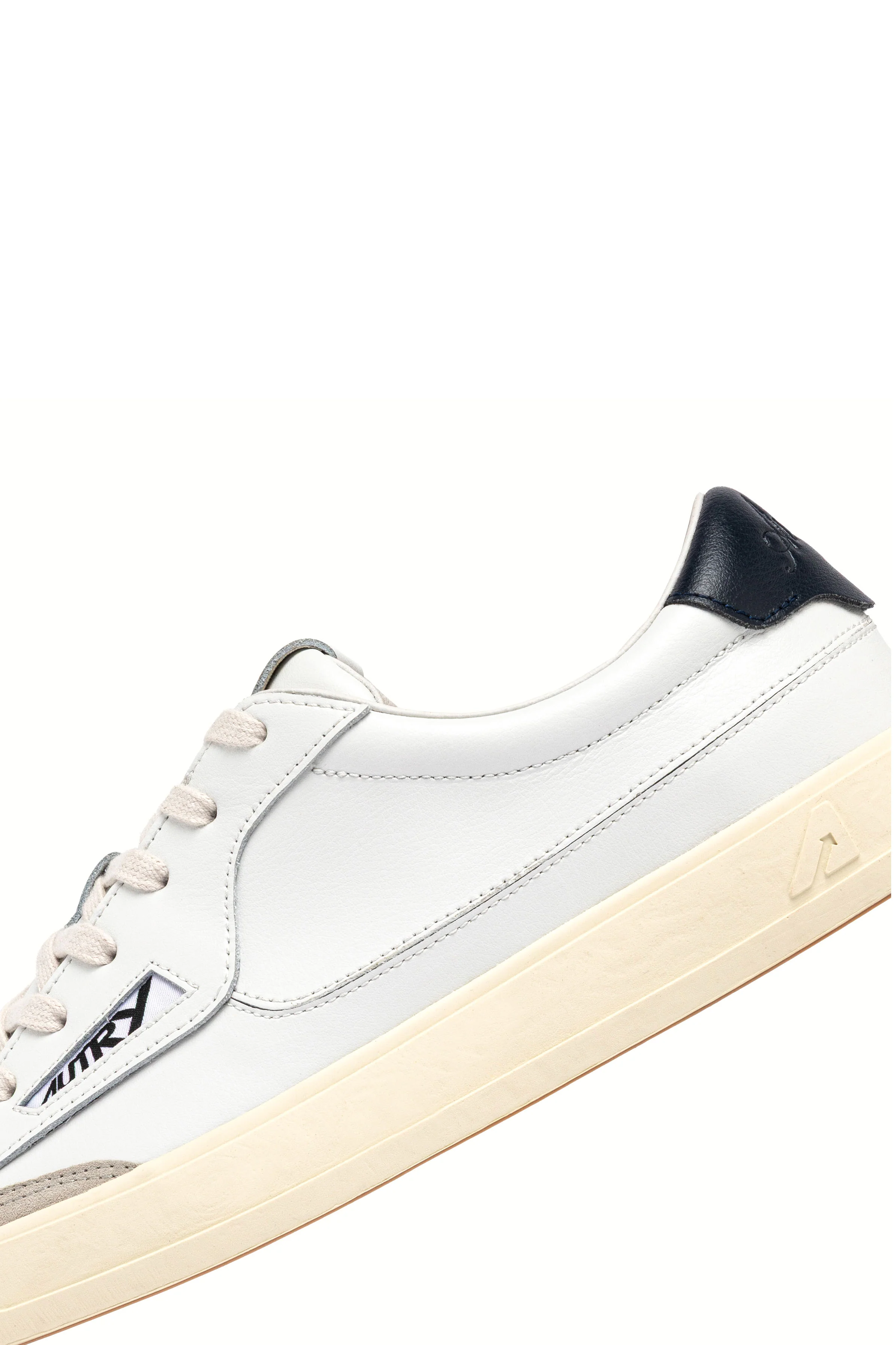 Autry Modern Classic Flat Shoes for Men - Image 5