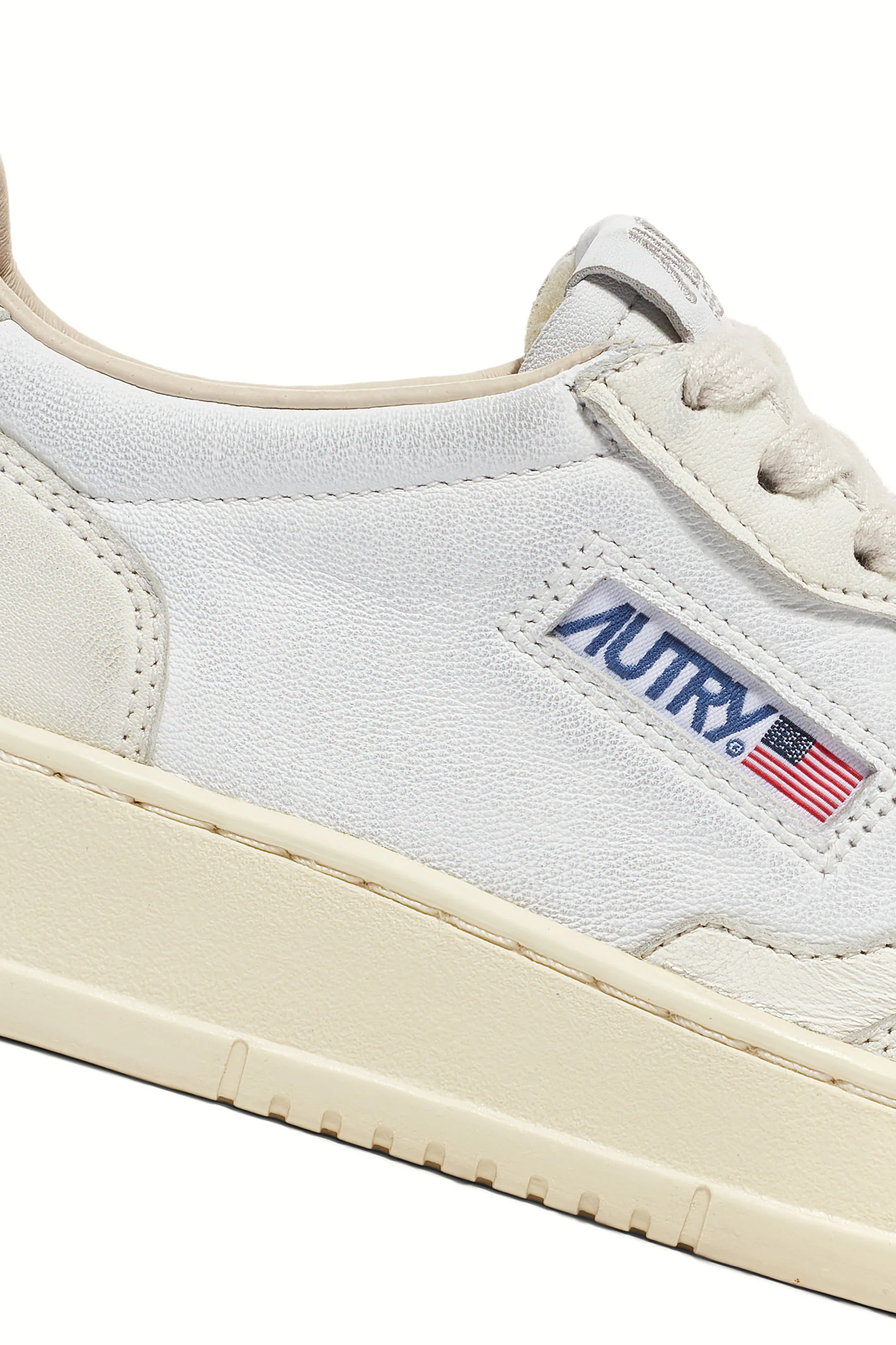 Autry Stylish Woman's Flat Shoes - Perfect for Everyday Wear - Image 6