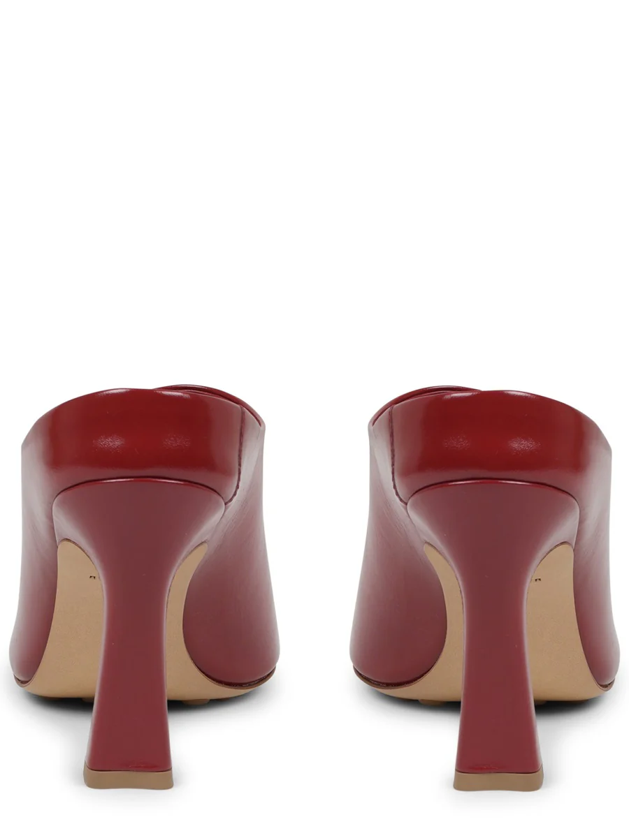 Bottega Veneta Chic Flat Sandals with 9 cm Heel - Image 4