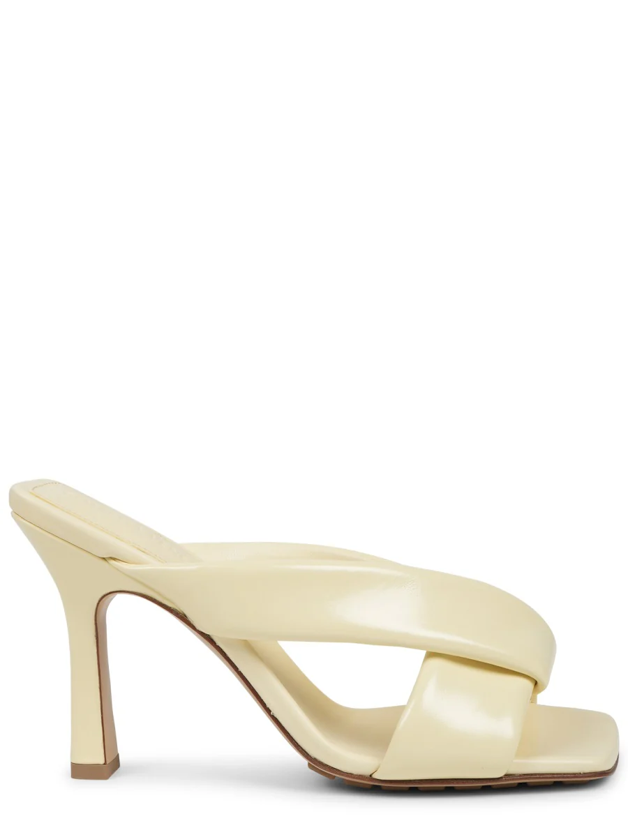 Bottega Veneta Elegant Leather Sandals for Women - SS25