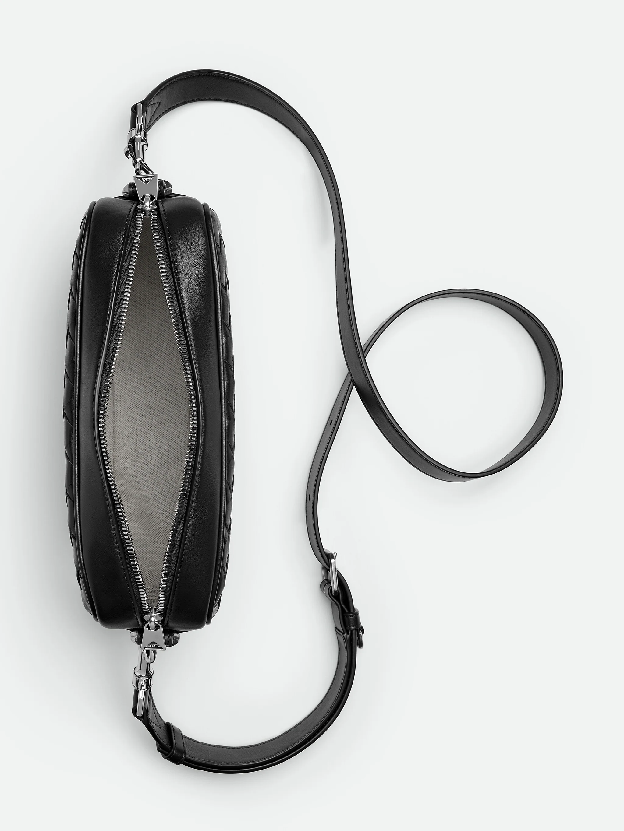 Bottega Veneta Intrecciato Pattern Mini Bag with Removable Shoulder Strap - Image 3