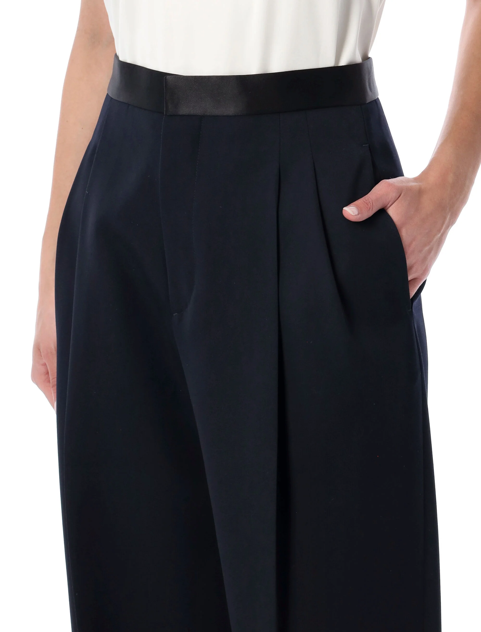 Bottega Veneta Stylish Trousers for Women - Image 3