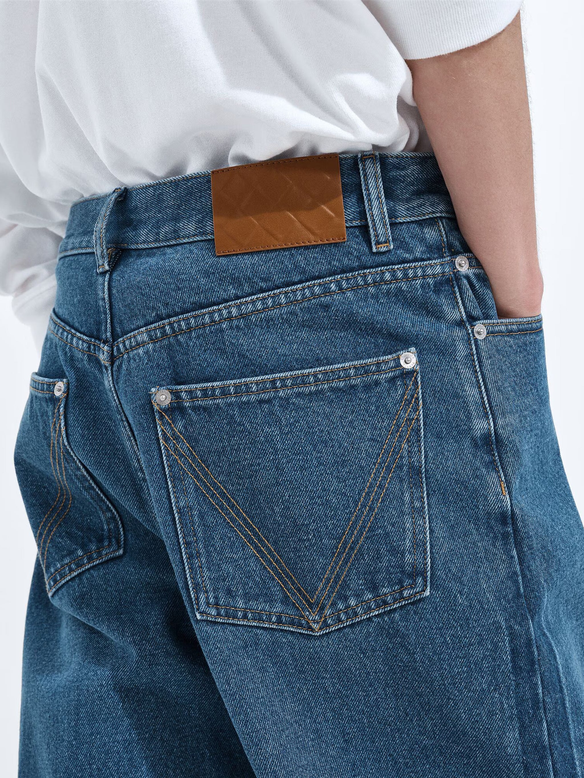 Bottega Veneta Wide Leg Jeans with Embossed Leather Patch - Size 46 - Image 4
