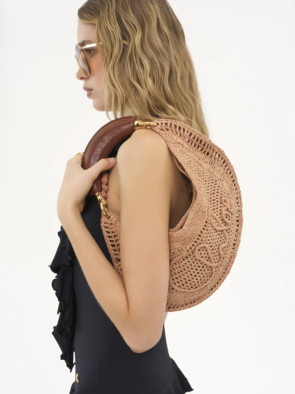 Chloé Summer Hobo Handbag with Internal Pocket - Dimensions: L 36 x H 21.5 cm - Image 2