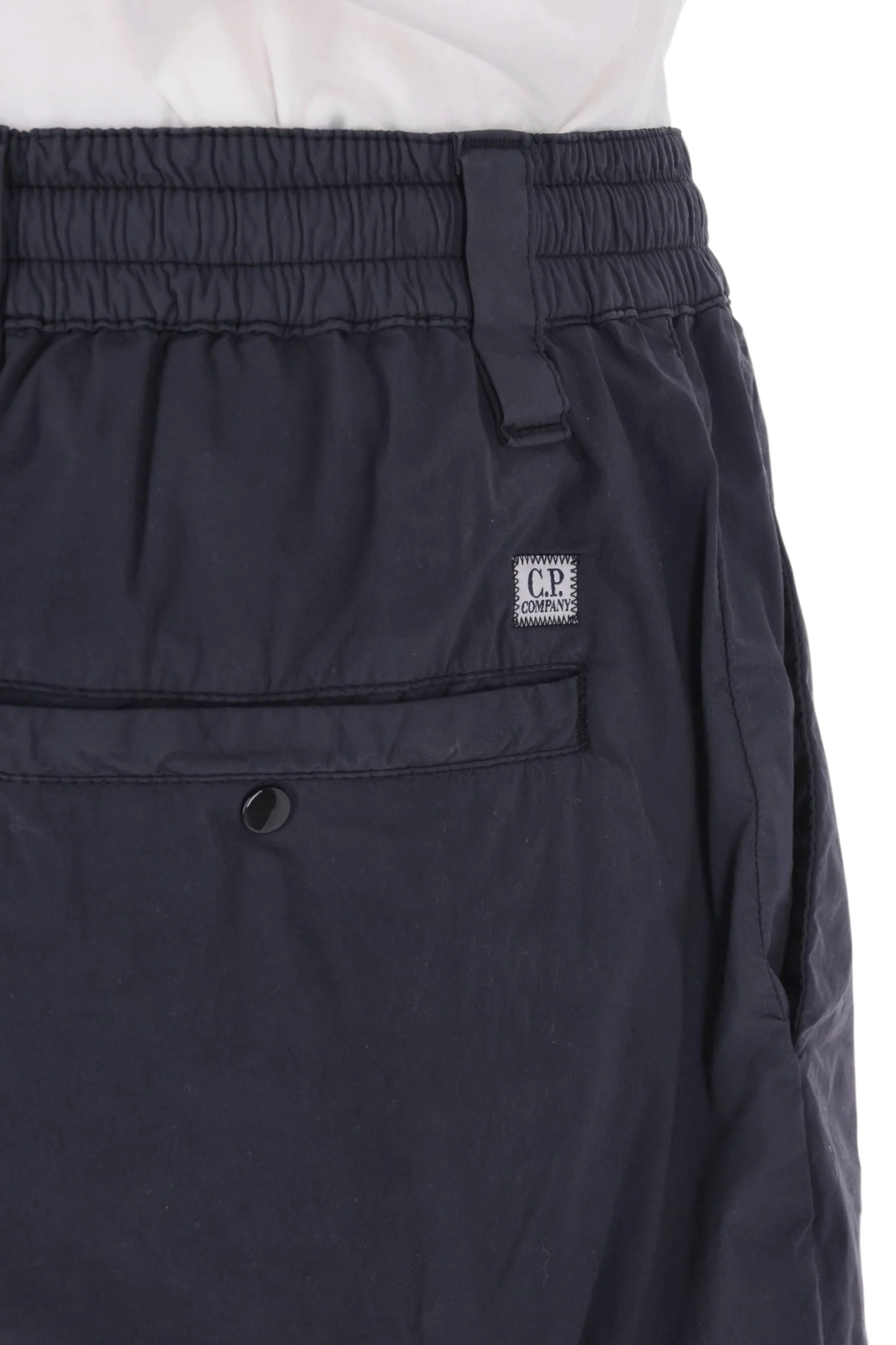 Cp Company Men's Stylish Mini Cargo Shorts - Image 4