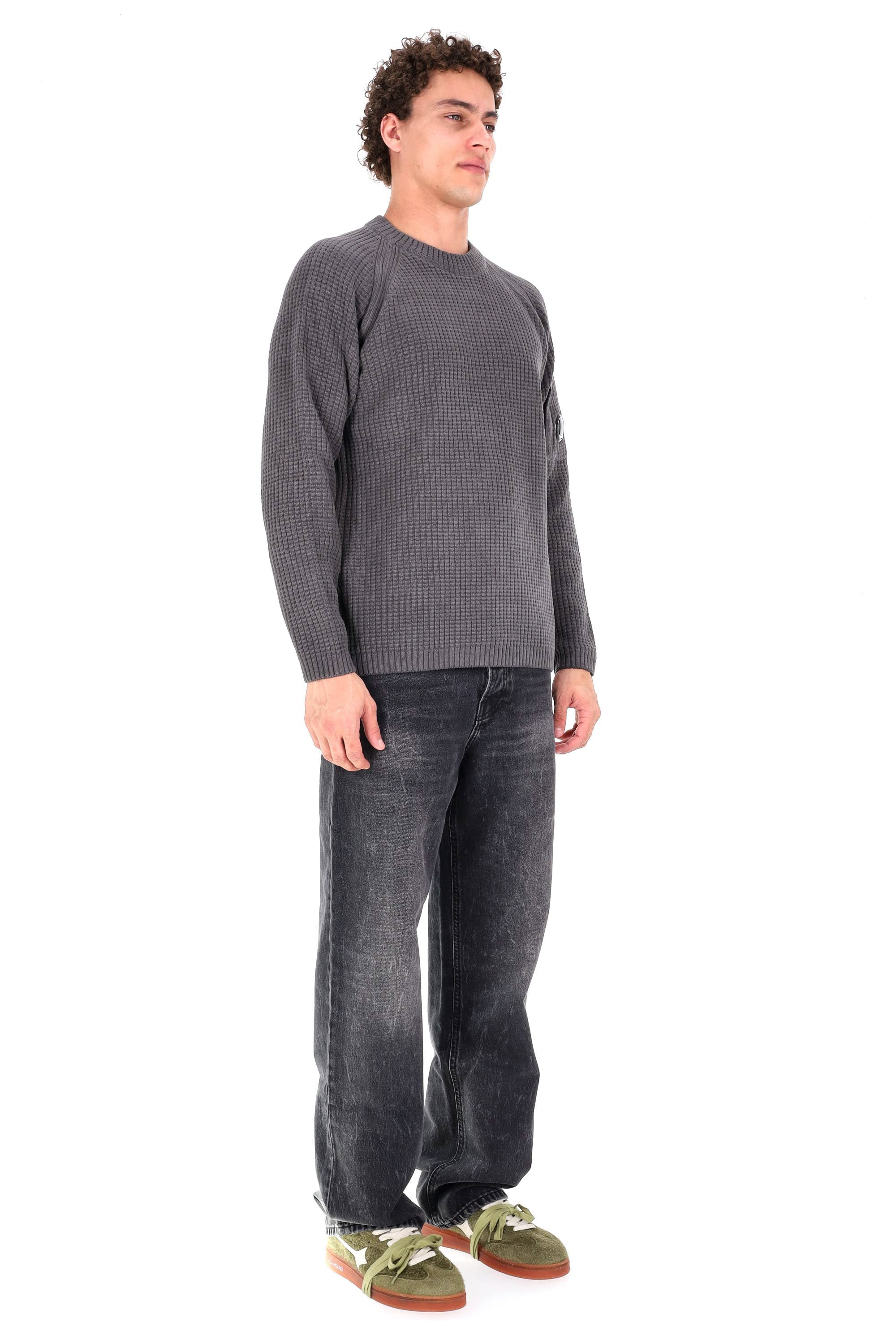 Cp Company Stylish Men's Mini Sweater for FW25 - Image 2
