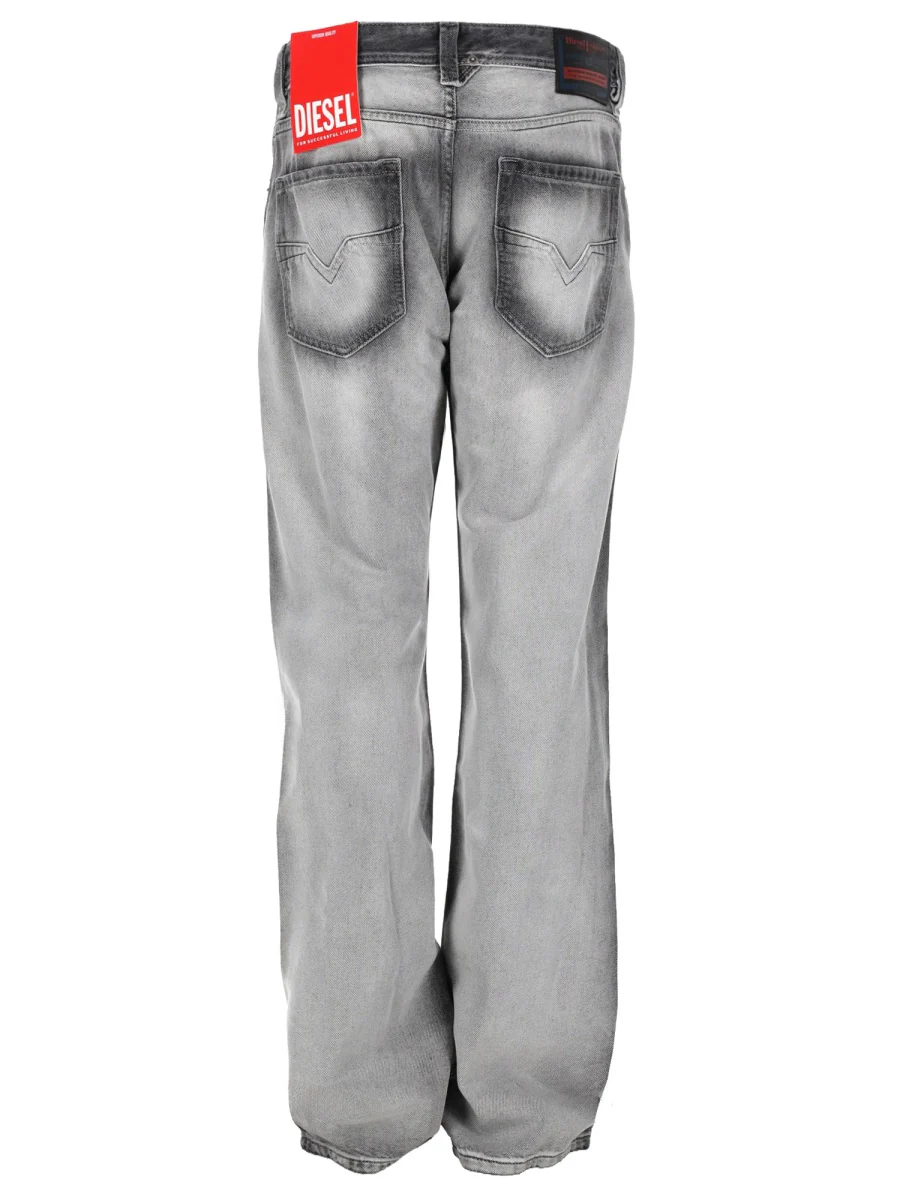 Diesel Men's Modern Fit Jeans - Image 2