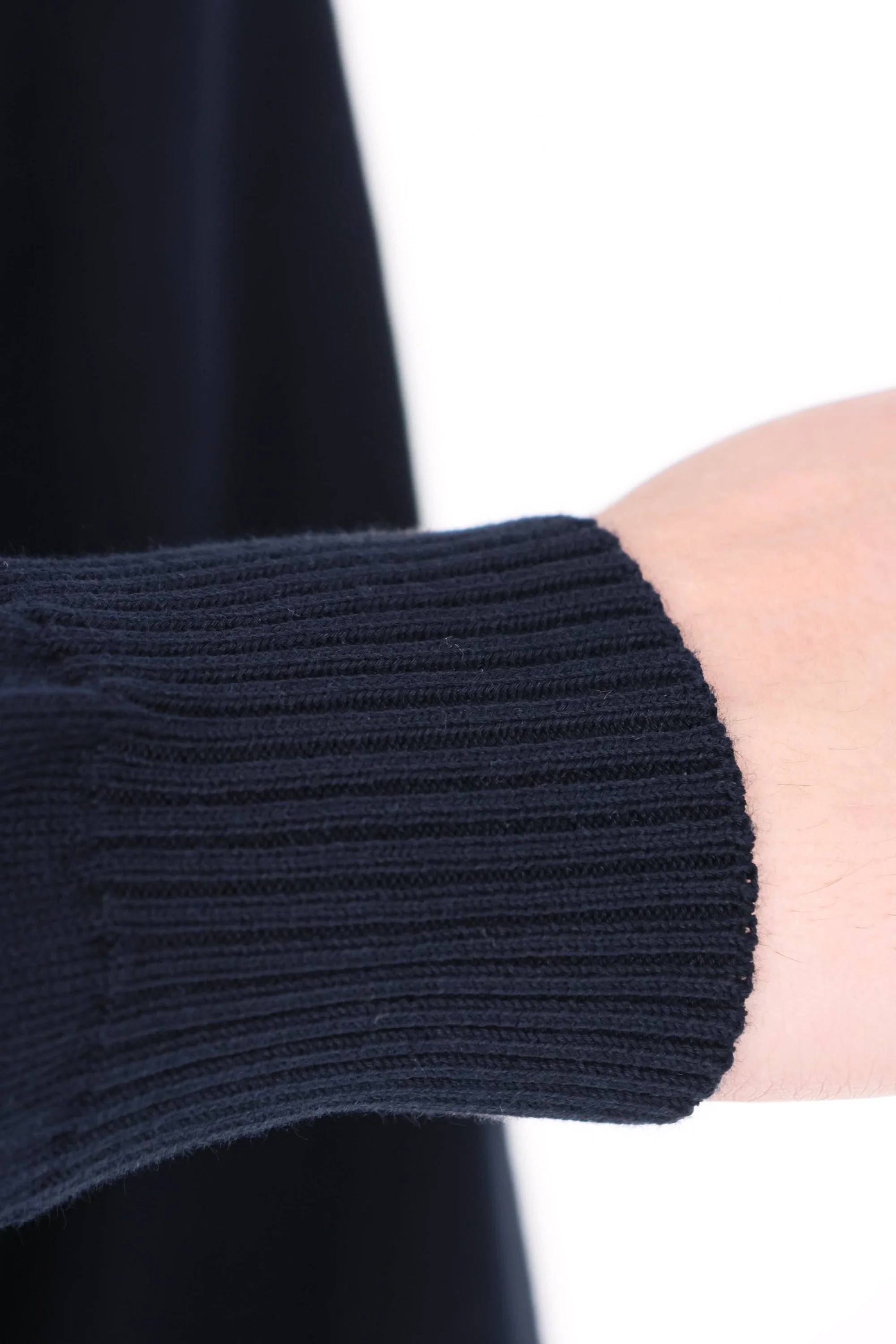 Drumohr Classic Knit Sweater for Men - Image 6