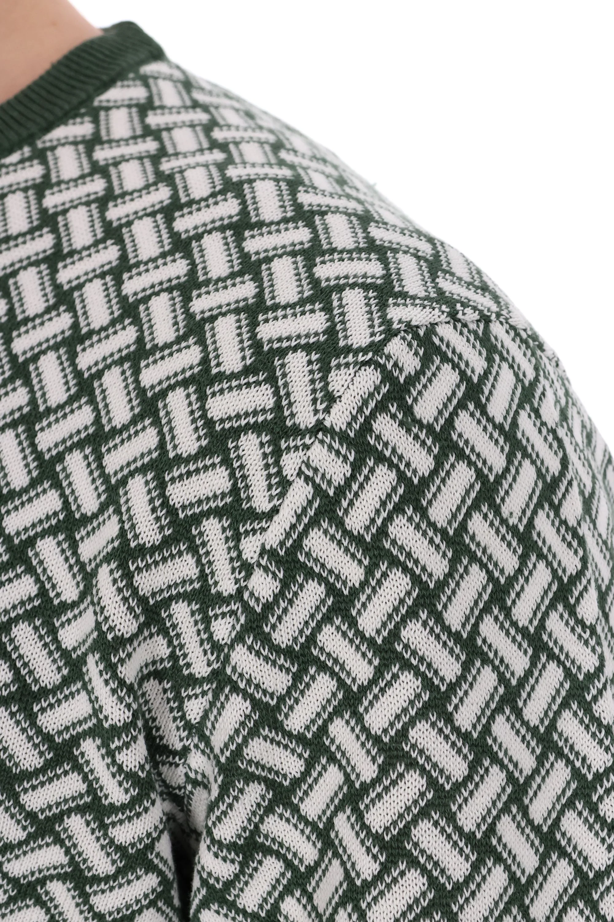 Drumohr Classic Sweater for Men - P25 Season - Image 5