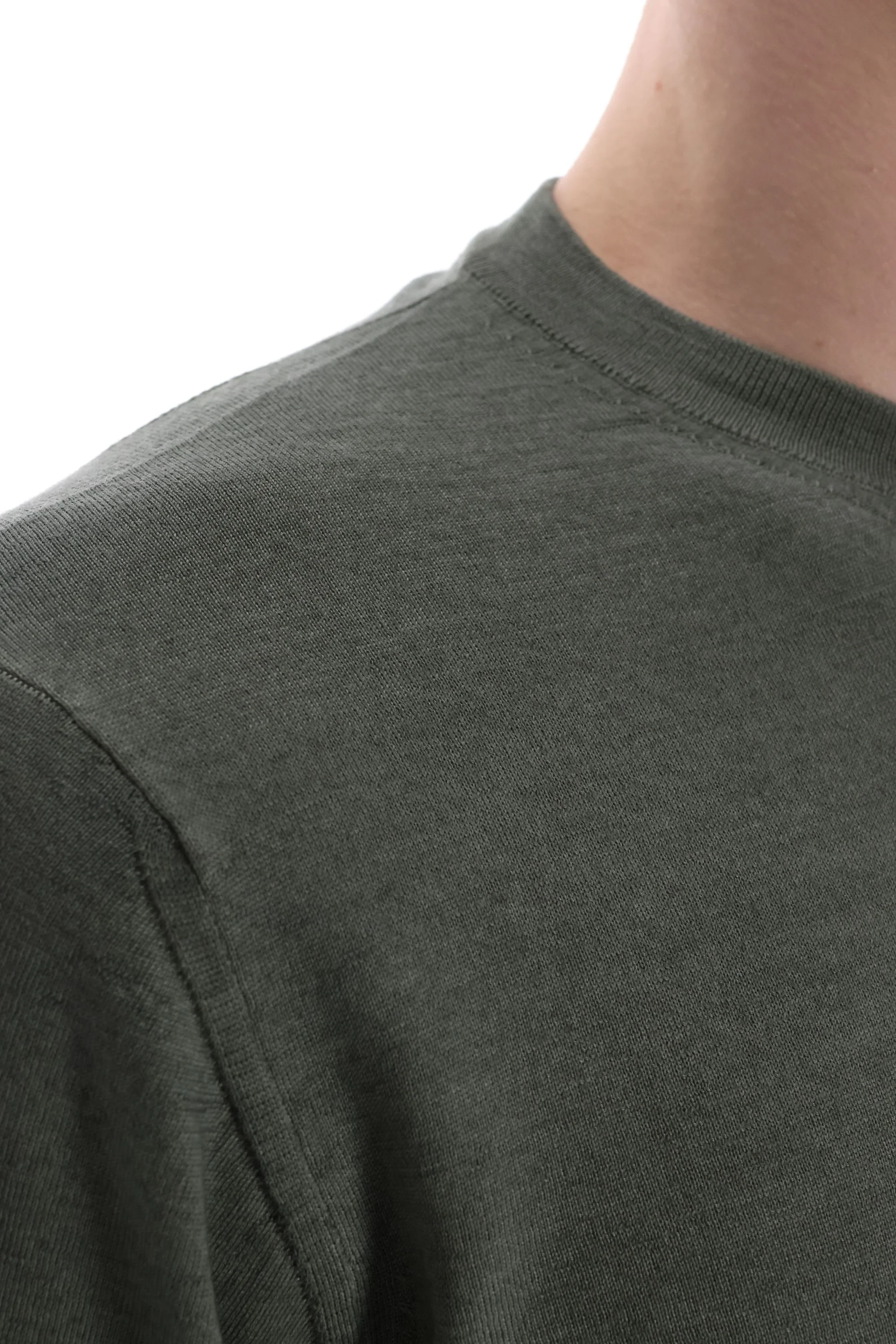 Drumohr Lightweight Mini Sweater for Men - P25 Collection - Image 5