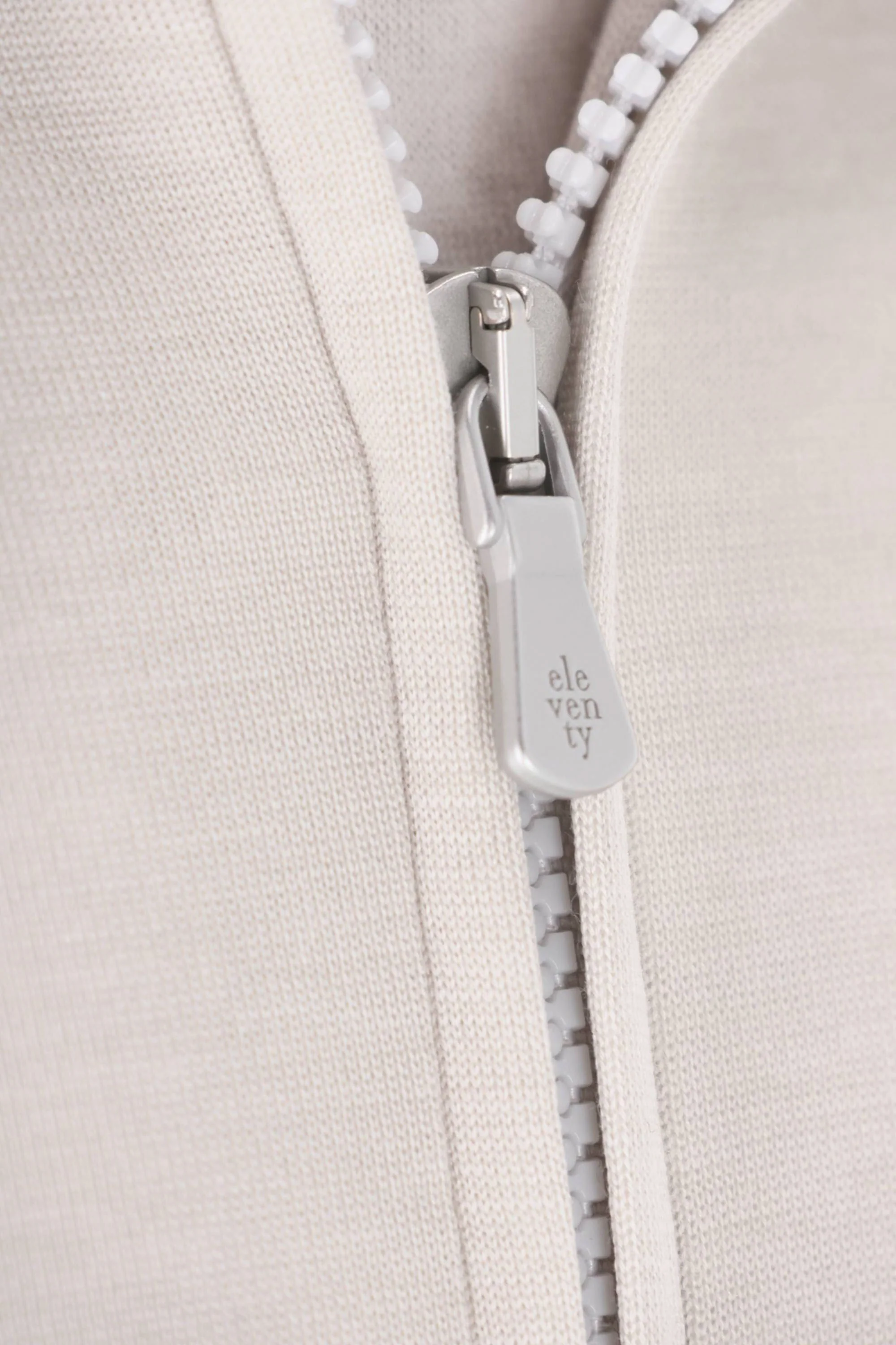 Eleventy Classic Mini Sweater - Perfect for Every Occasion - Image 6