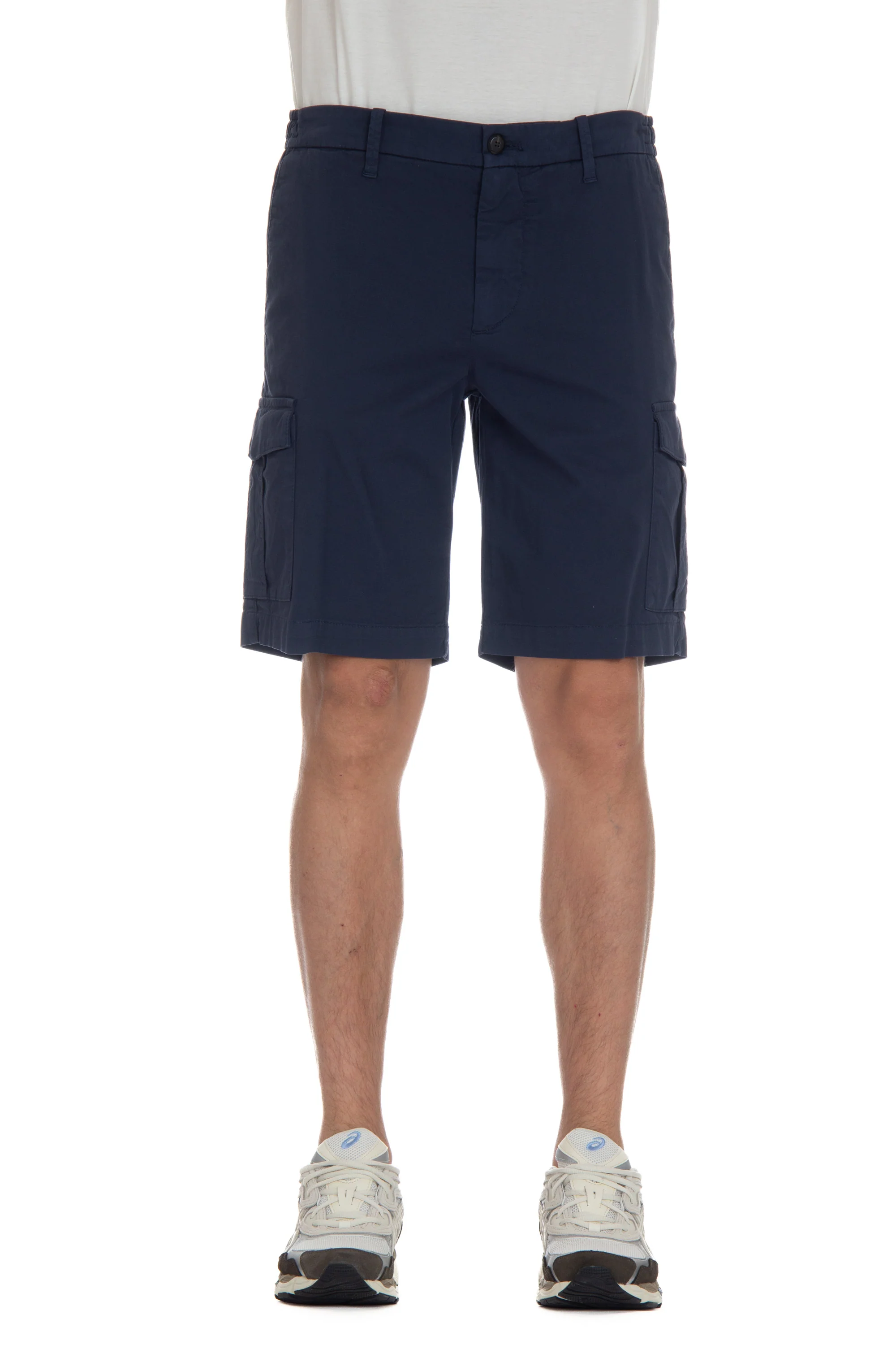 Eleventy Stylish Casual Shorts for Men - Image 2