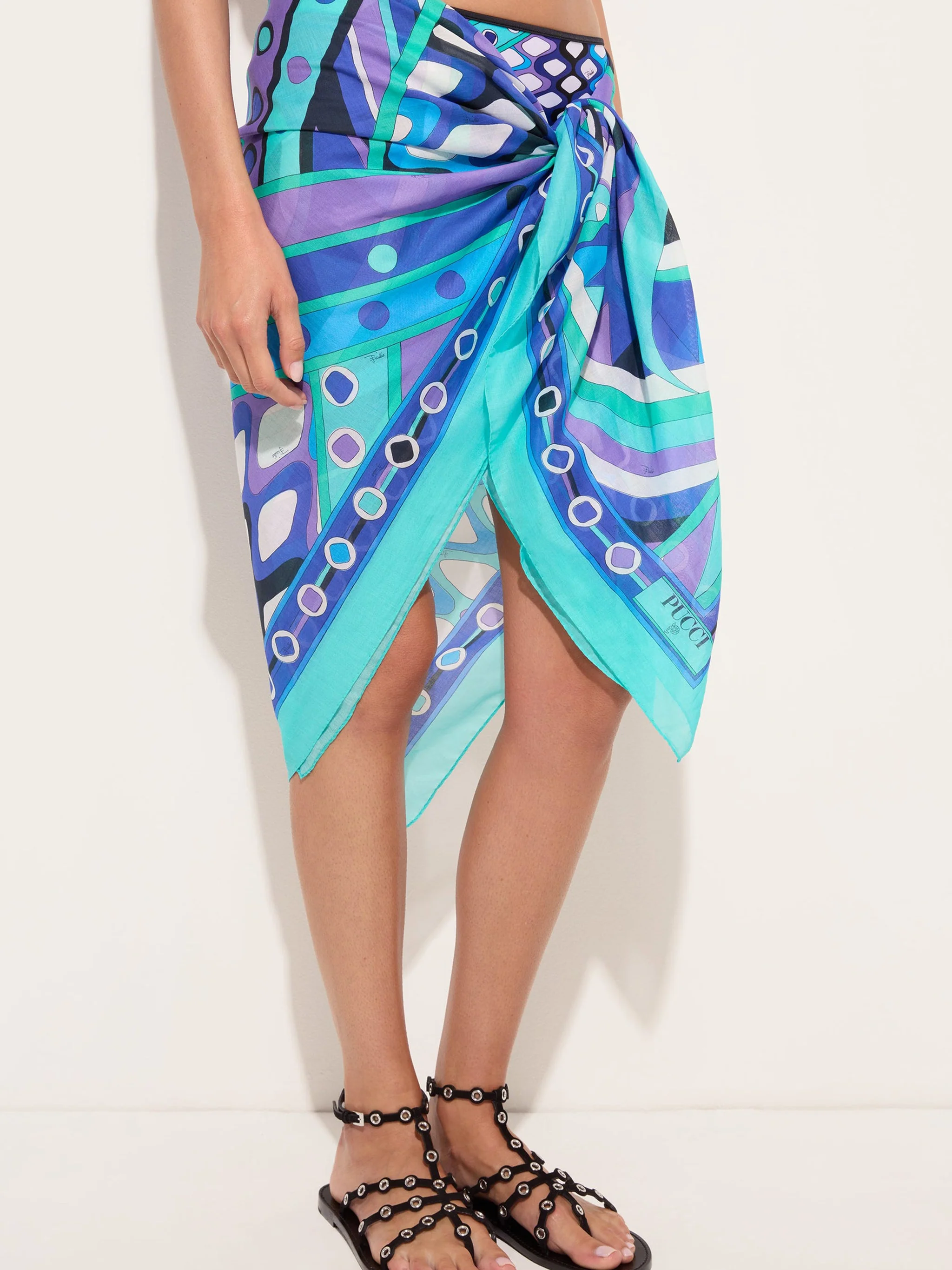 Emilio Pucci Stylish Cotton Scarf - 125x140 cm - Image 2
