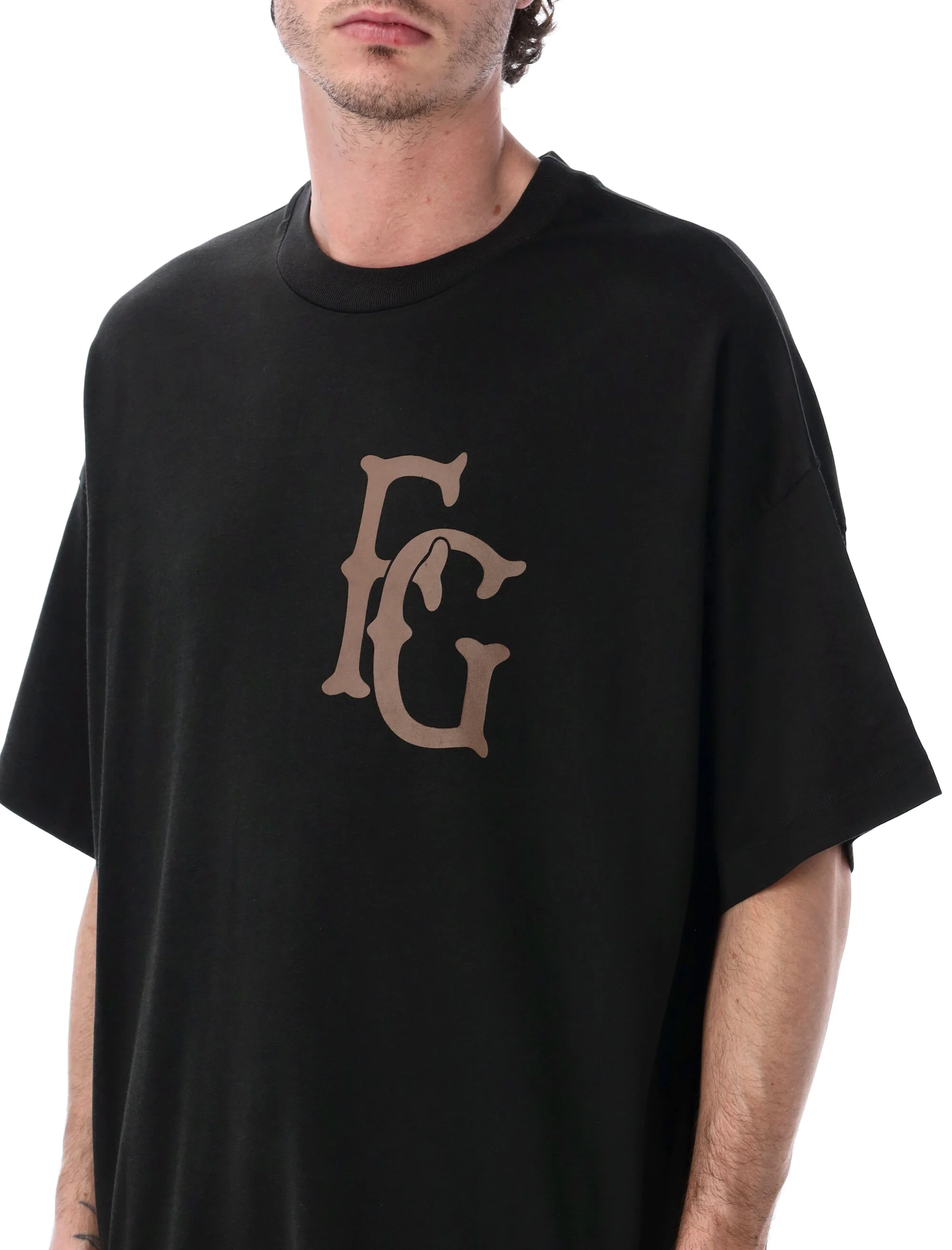 Fear Of God 43 Tee - Relaxed Fit for the Modern Man - Image 3
