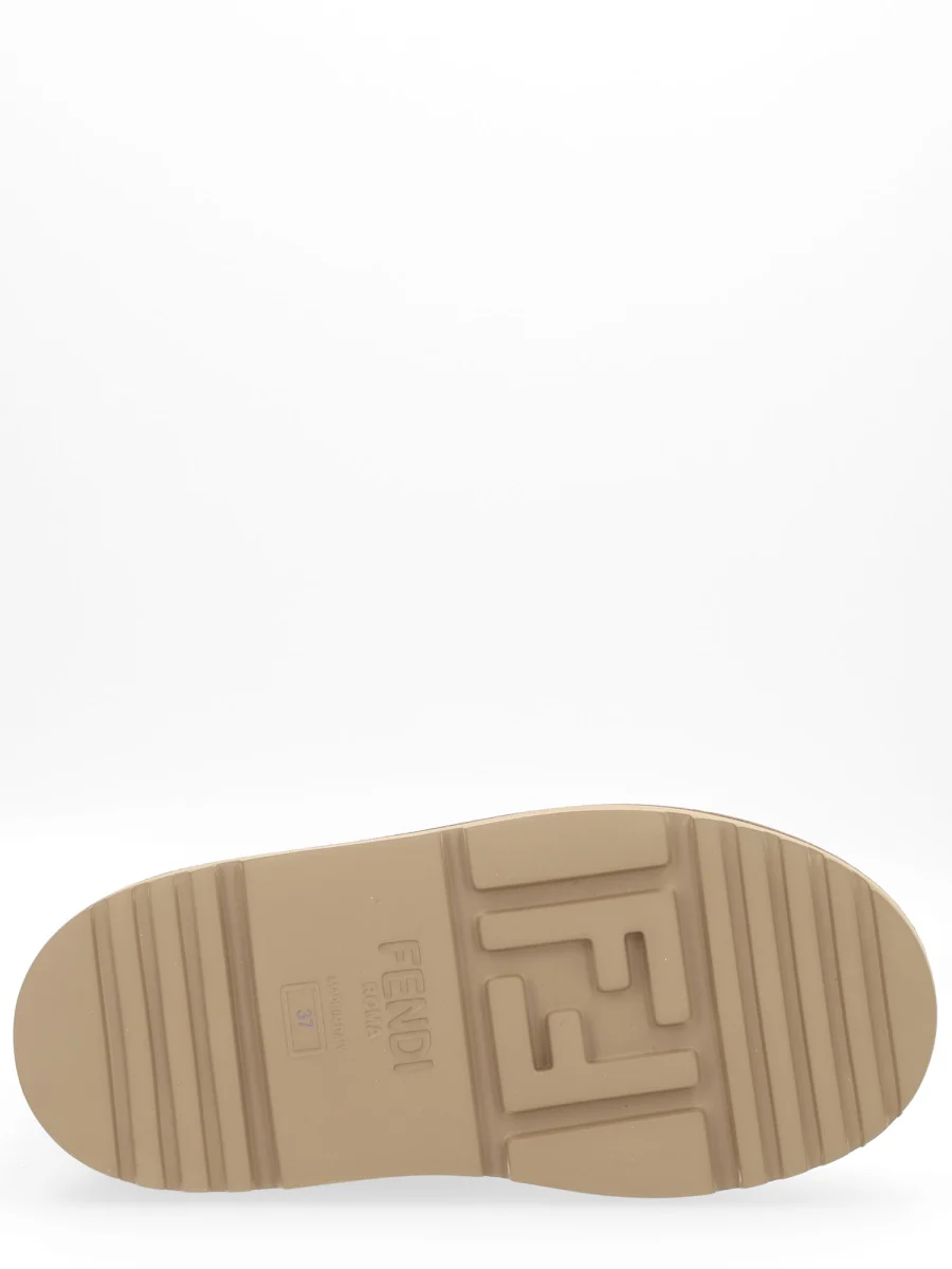 Fendi Elegant Leather Boots for Women - Image 5
