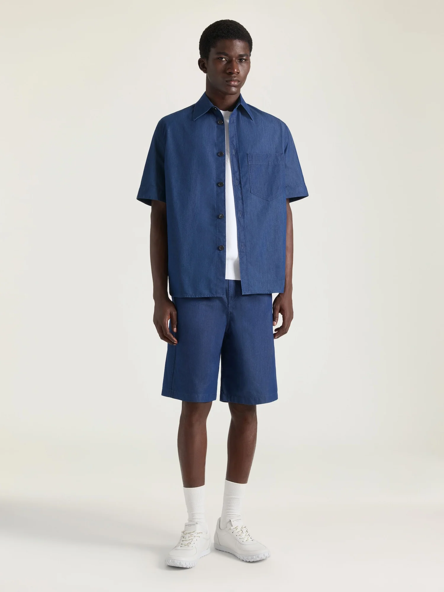 Givenchy Short-Sleeved Button-Up Shirt (Size M) - Image 2