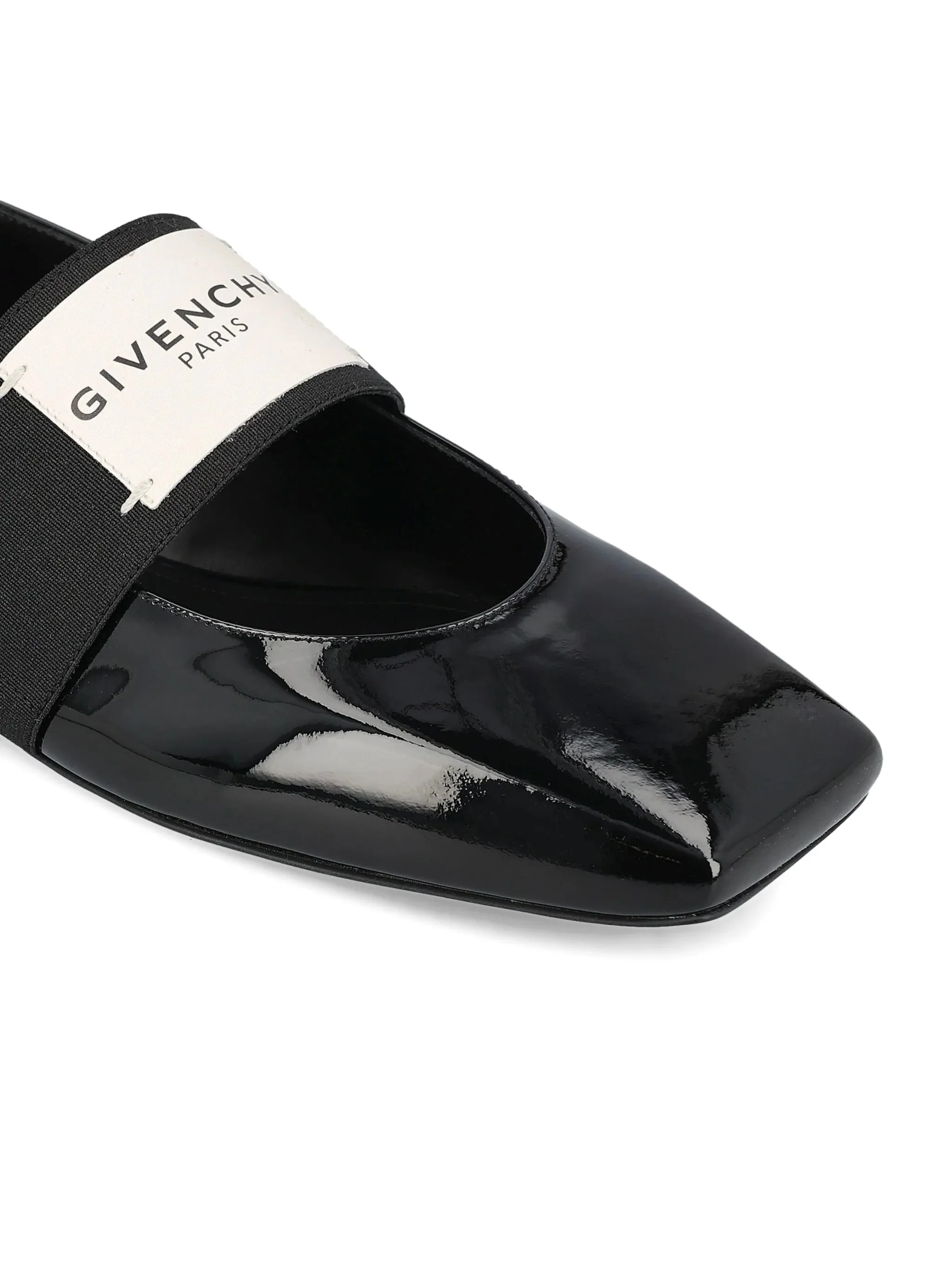 Givenchy Sophisticated Ballet Flats with Logo Tag - Image 4