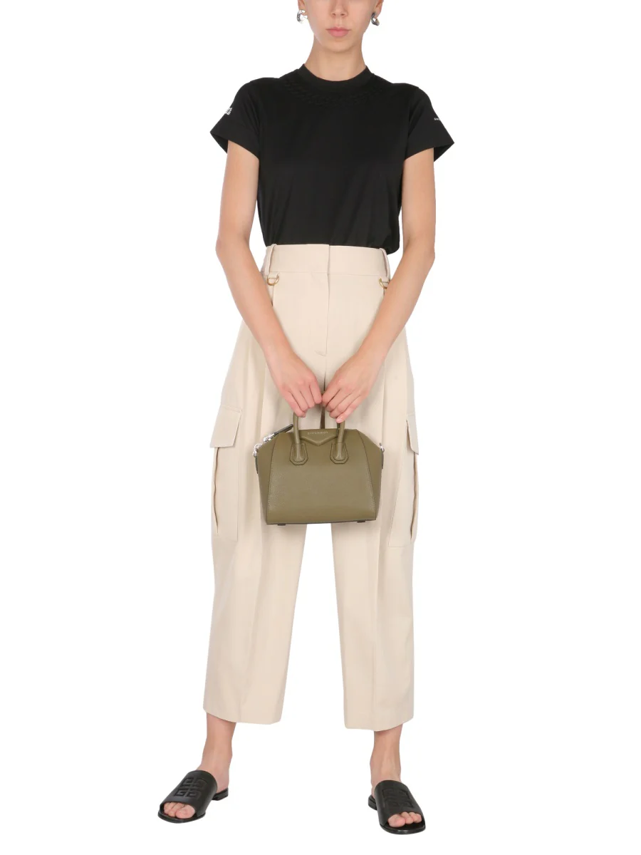 GIVENCHY T-Shirt with Chain Motif - Image 6