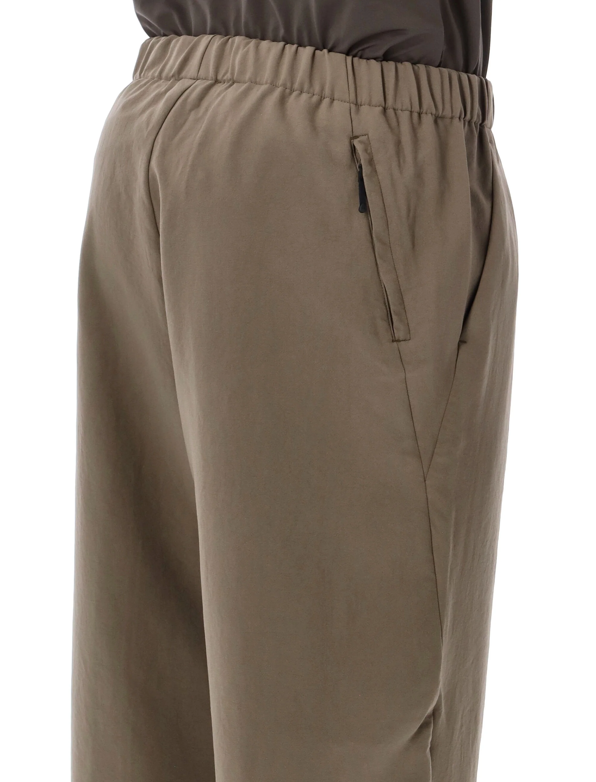 Goldwin Mini Trousers for Men - Effortless Style for Every Season - Image 3