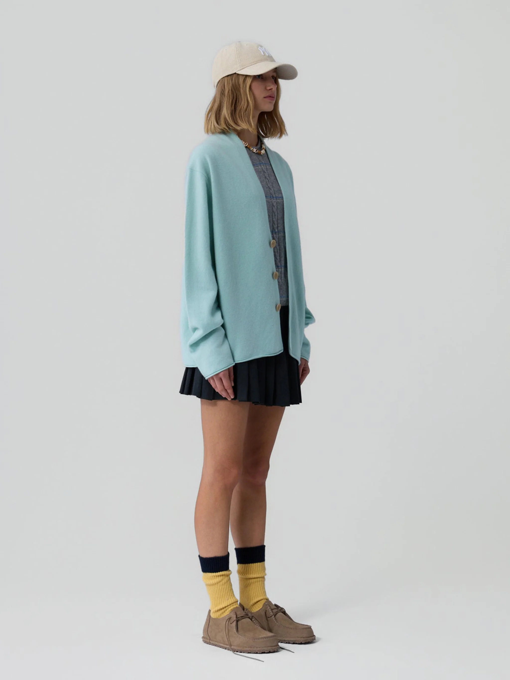 Guest In Residence V-neck Cashmere Sweater with Button Fastening - Size S - Image 4