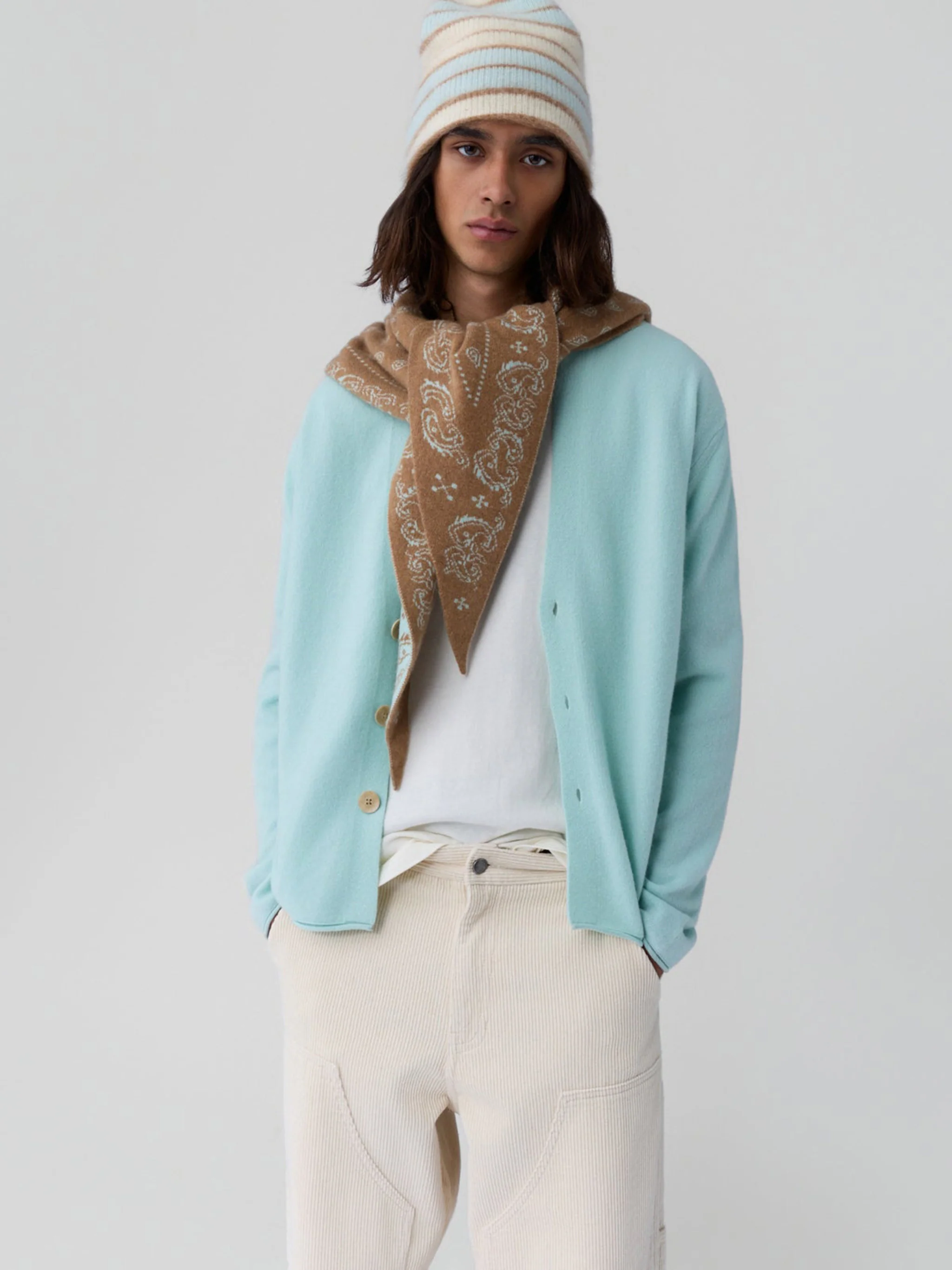 Guest In Residence V-neck Cashmere Sweater with Button Fastening - Size S - Image 6