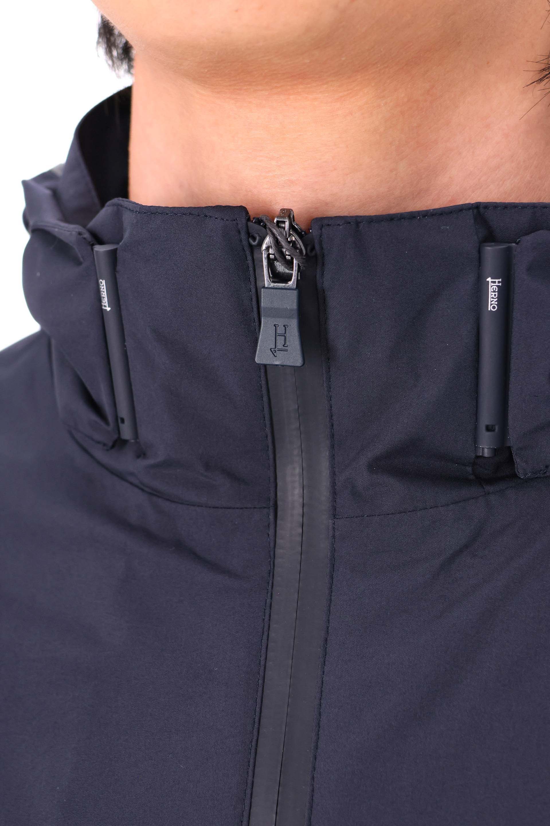 Herno Elegant Men's Lightweight Mini Coat - Image 5