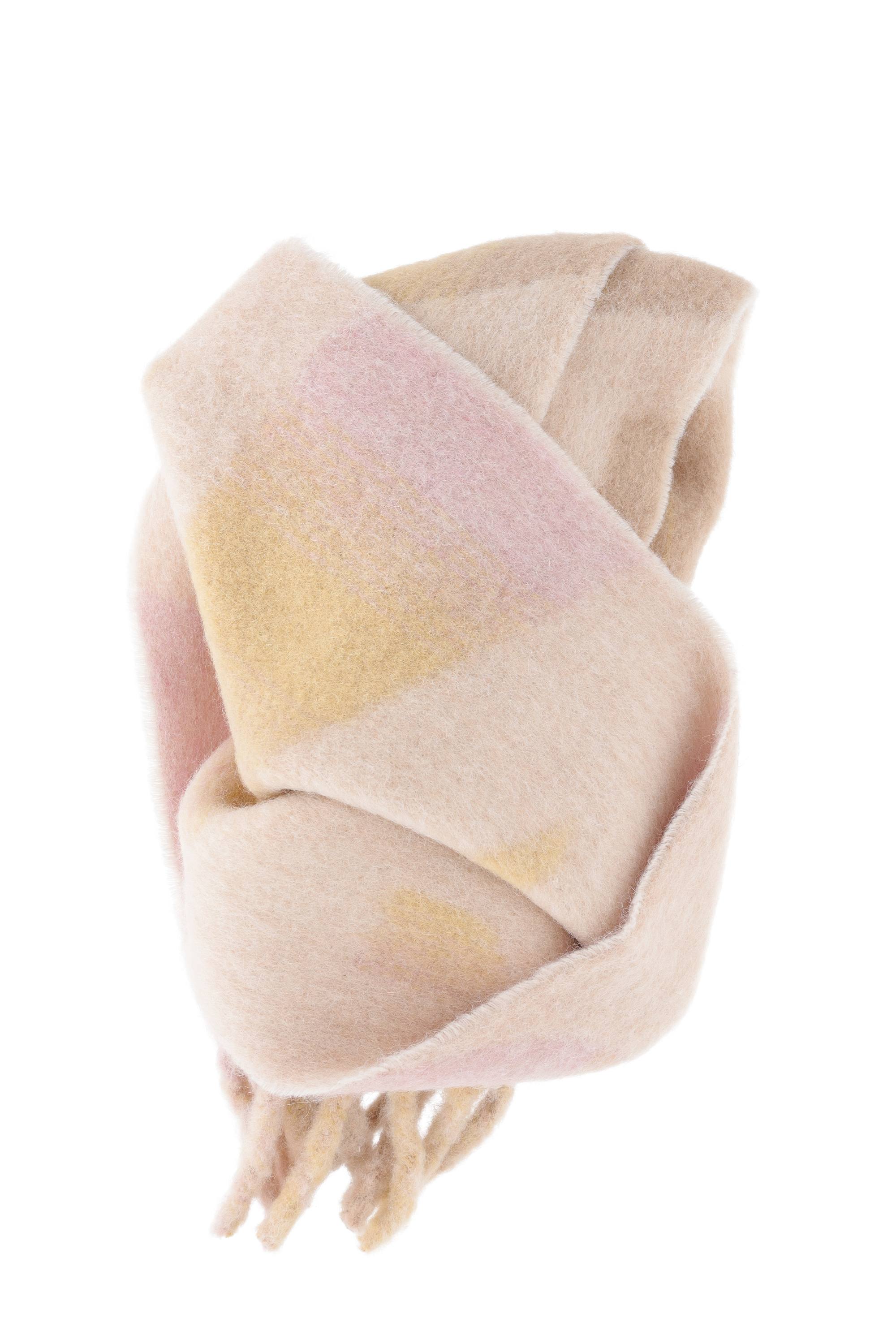 Isabel Marant Chic Scarf for Fall Winter 2025 - Image 3