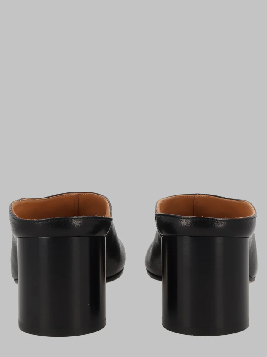 Maison Margiela Stylish Tabi Heels with 6 cm Heel - Image 2