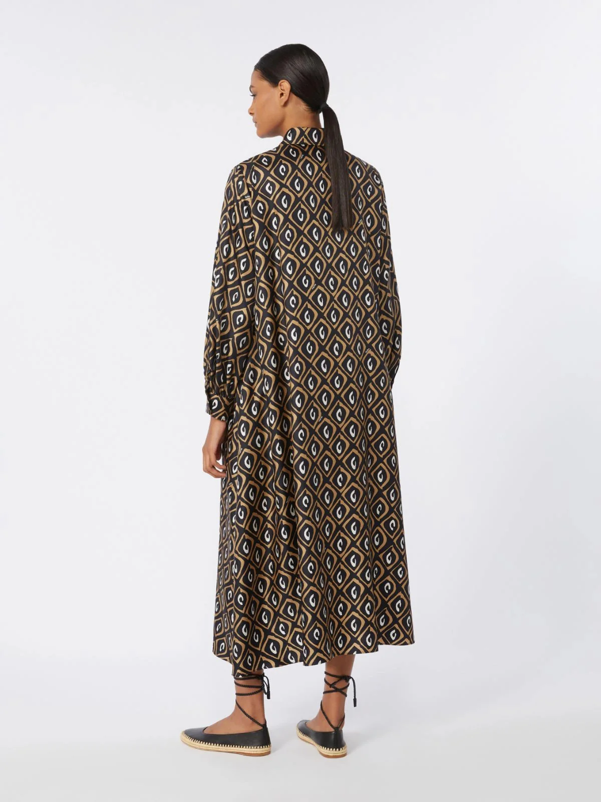 Max Mara A-line Silk Twill Dress with Puff Sleeves and Hidden Front Closure - Image 4