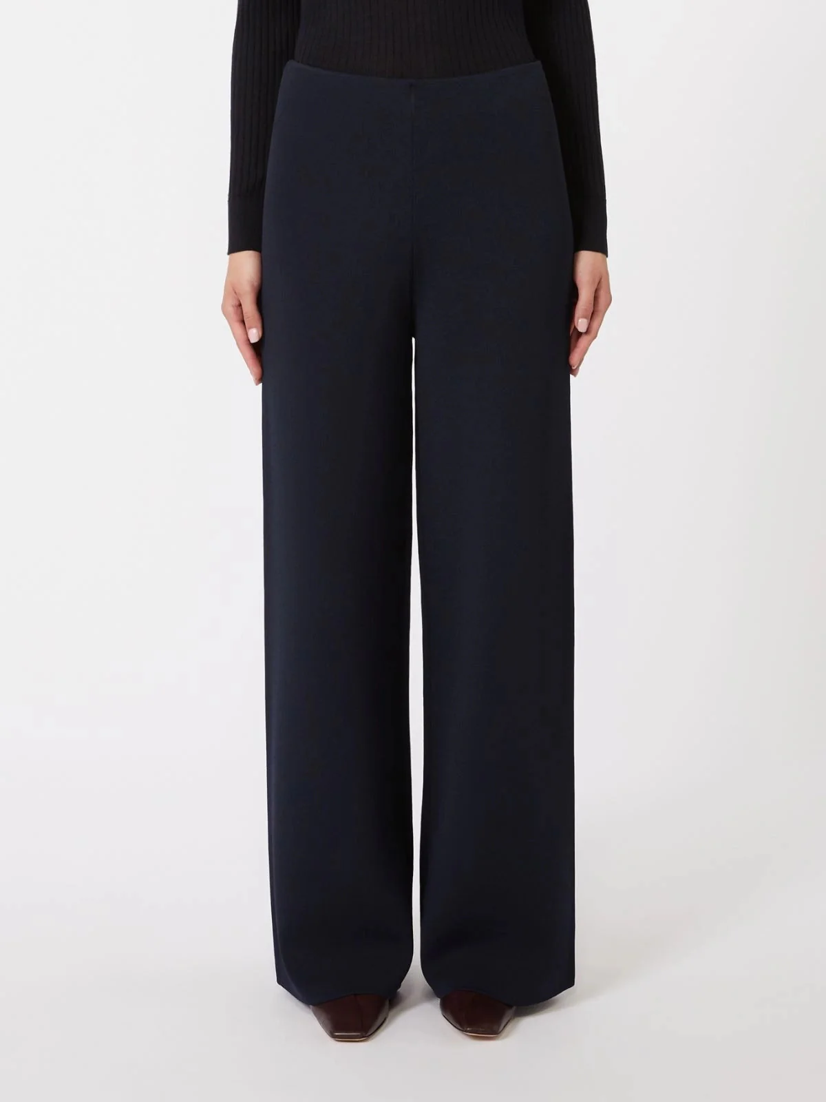 Max Mara Straight Cut Fashion Piece with Logo Waist - Size S - Image 3