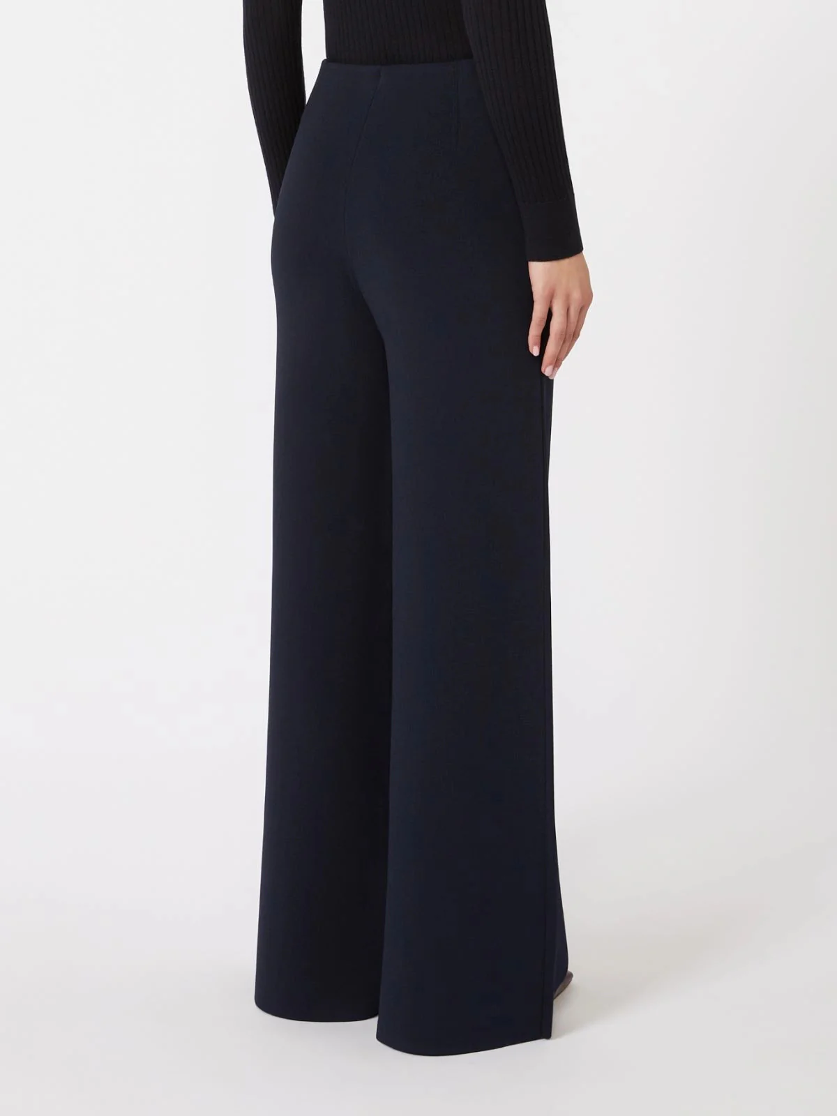 Max Mara Straight Cut Fashion Piece with Logo Waist - Size S - Image 4