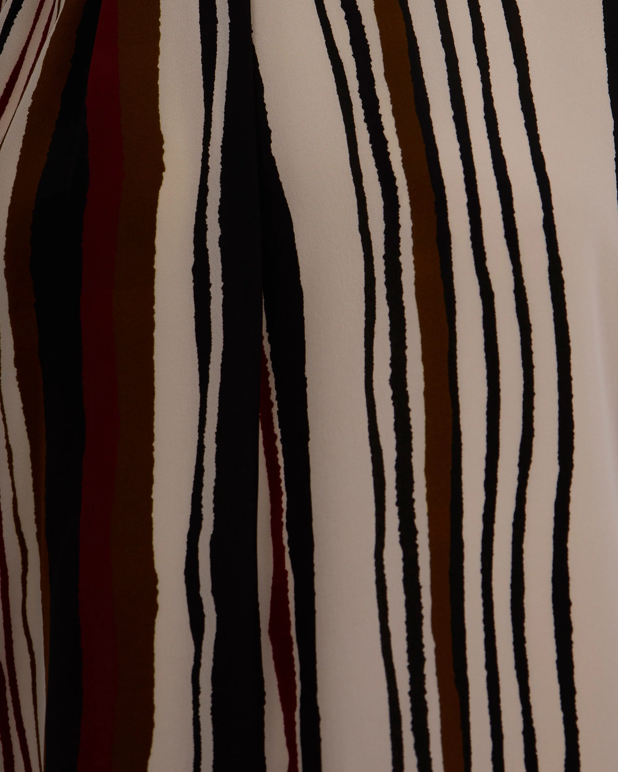 Max Mara Studio Elegant Silk Top for Women - Image 3