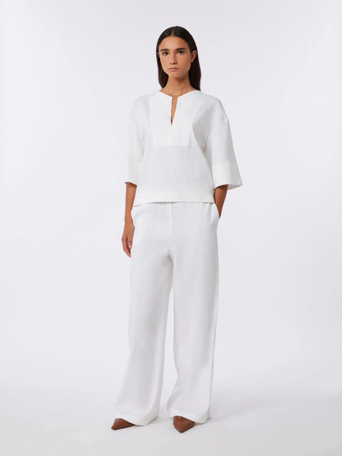 Max Mara V-Neck Blouse with Relaxed Fit - Short Sleeves - Image 2