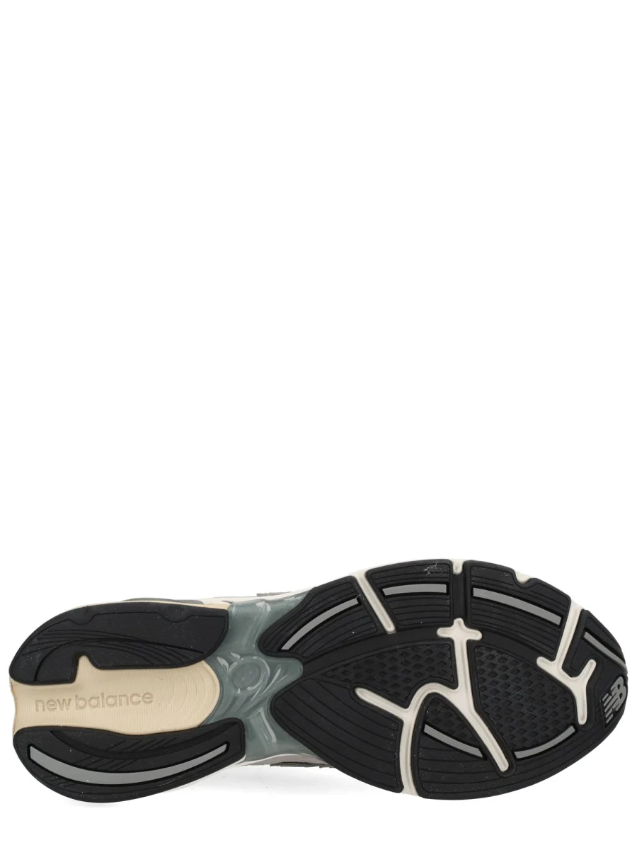 New Balance Lightweight Unisex Sneakers - 2010 Edition - Image 6