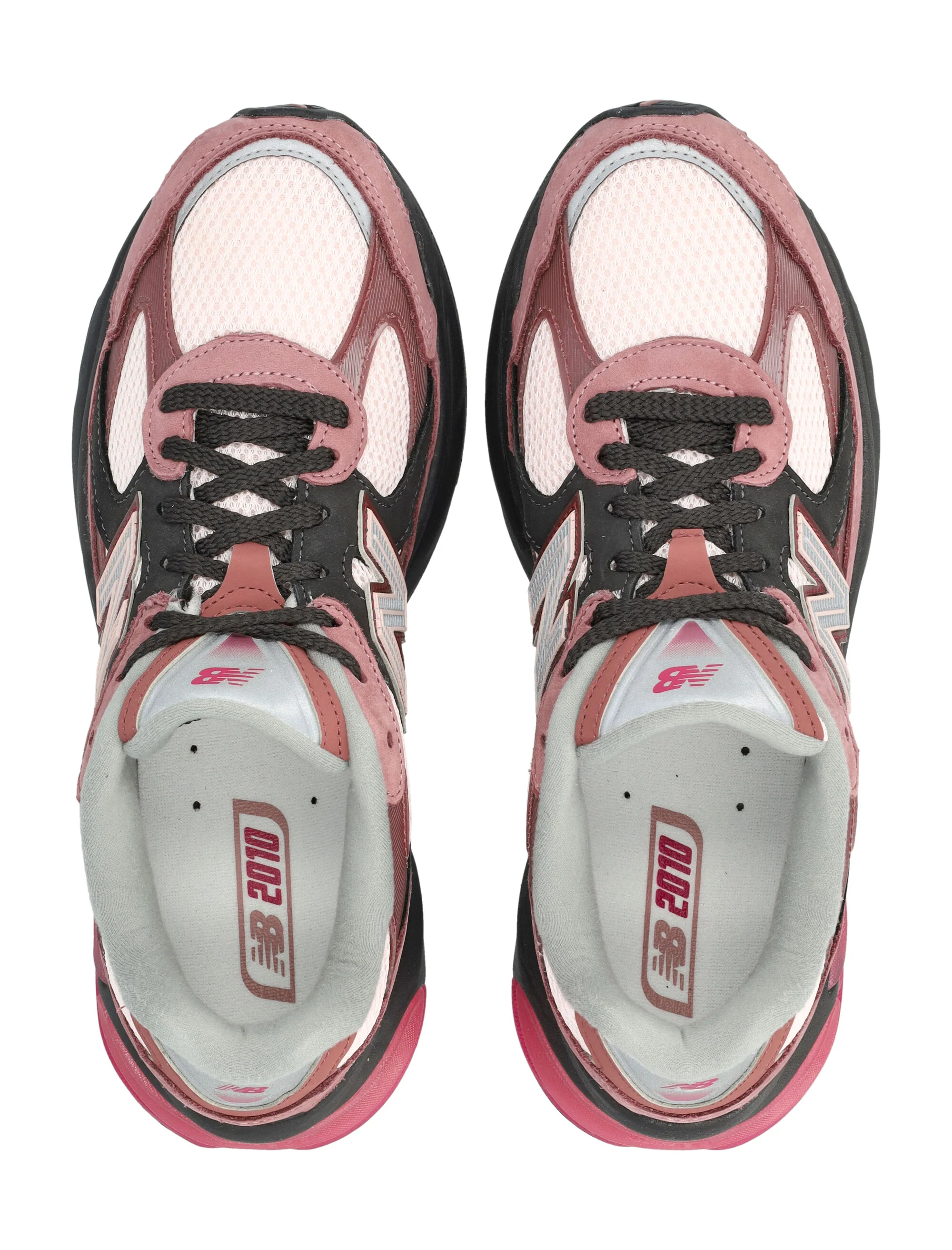 New Balance Reimagined Classic Sneakers for Unisex - Image 2